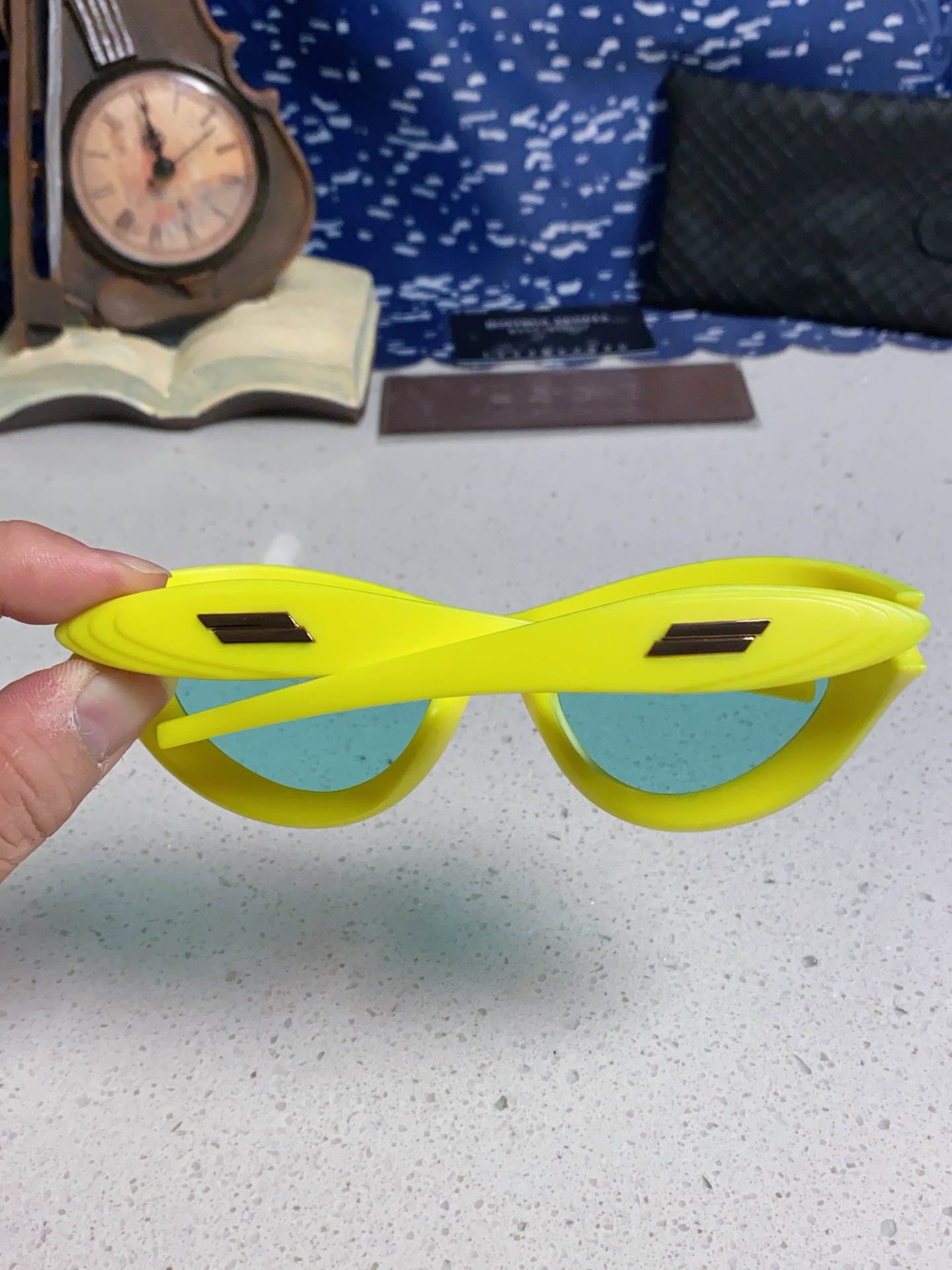 BOTTEGA VENETA ボッテガヴェネタ サングラス フォルムデザイン UVカット レディース ミニサイズ ファッション 多色展開 - 画像 8