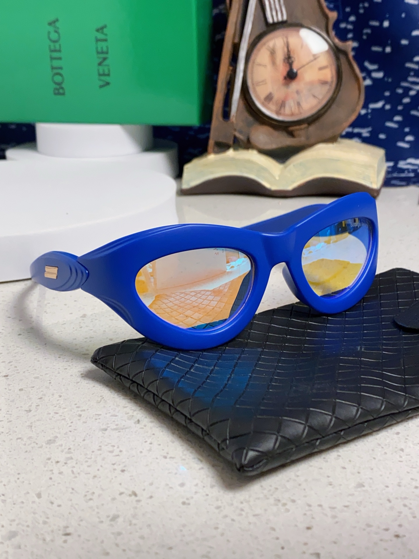 BOTTEGA VENETA ボッテガヴェネタ サングラス 2025年新作 ユニセックス 未来感 レディース メンズ ブルー 多色展開 - 画像 3