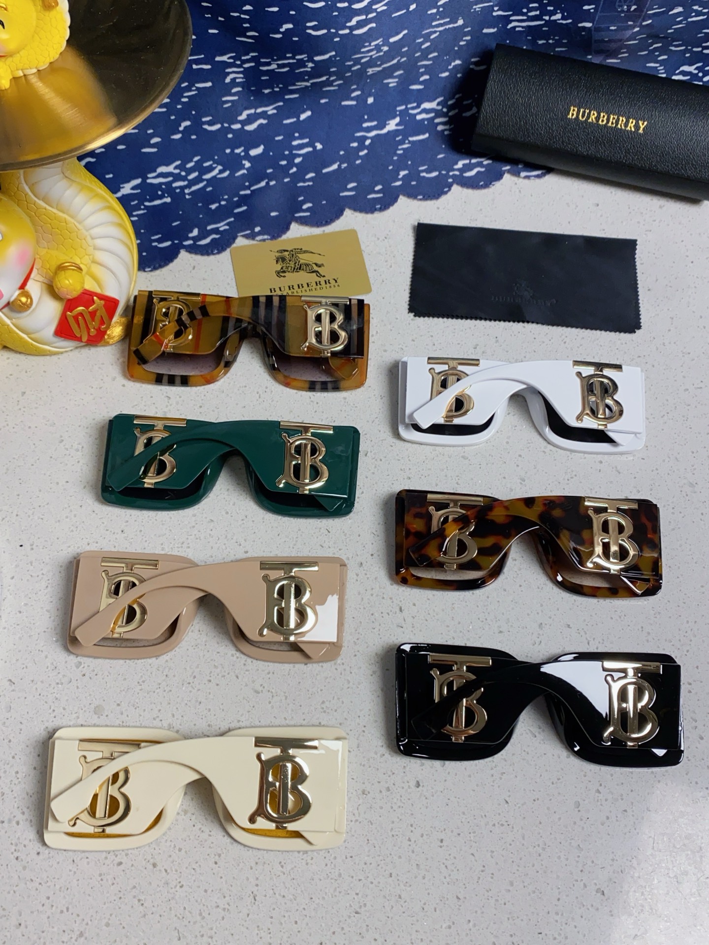 BURBERRY バーバリー サングラス メンズ レディース 大きめ フレーム TBロゴ 25年新款 BE4406U 蜂蜜色 多色展開 - 画像 2