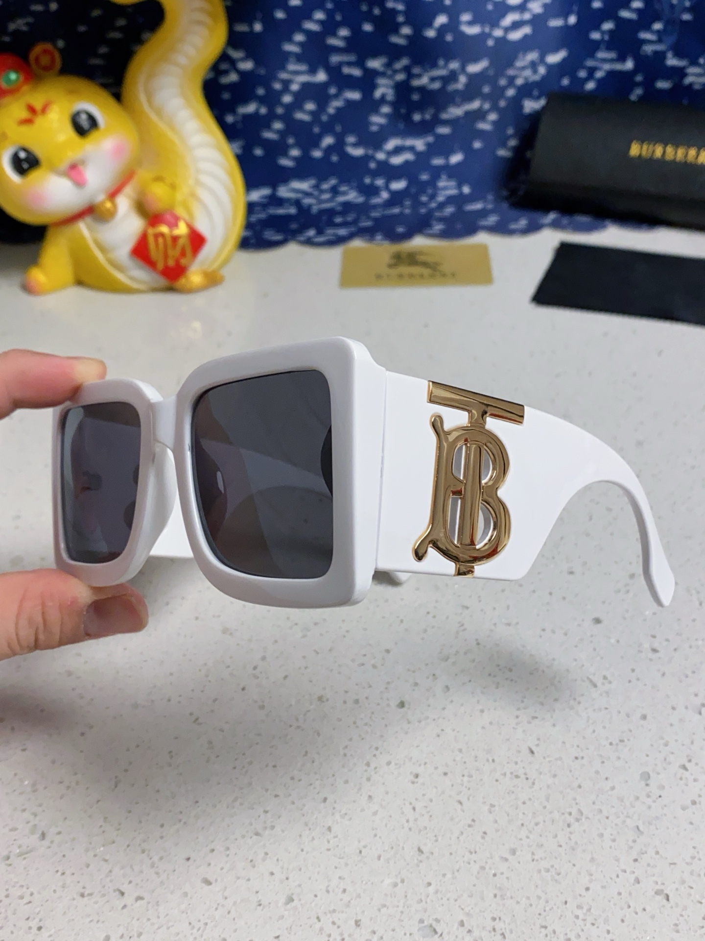 BURBERRY バーバリー サングラス 25年新款 BE4406U 大サイズ Bロゴ トレンド レディース ホワイト 多色展開 - 画像 7