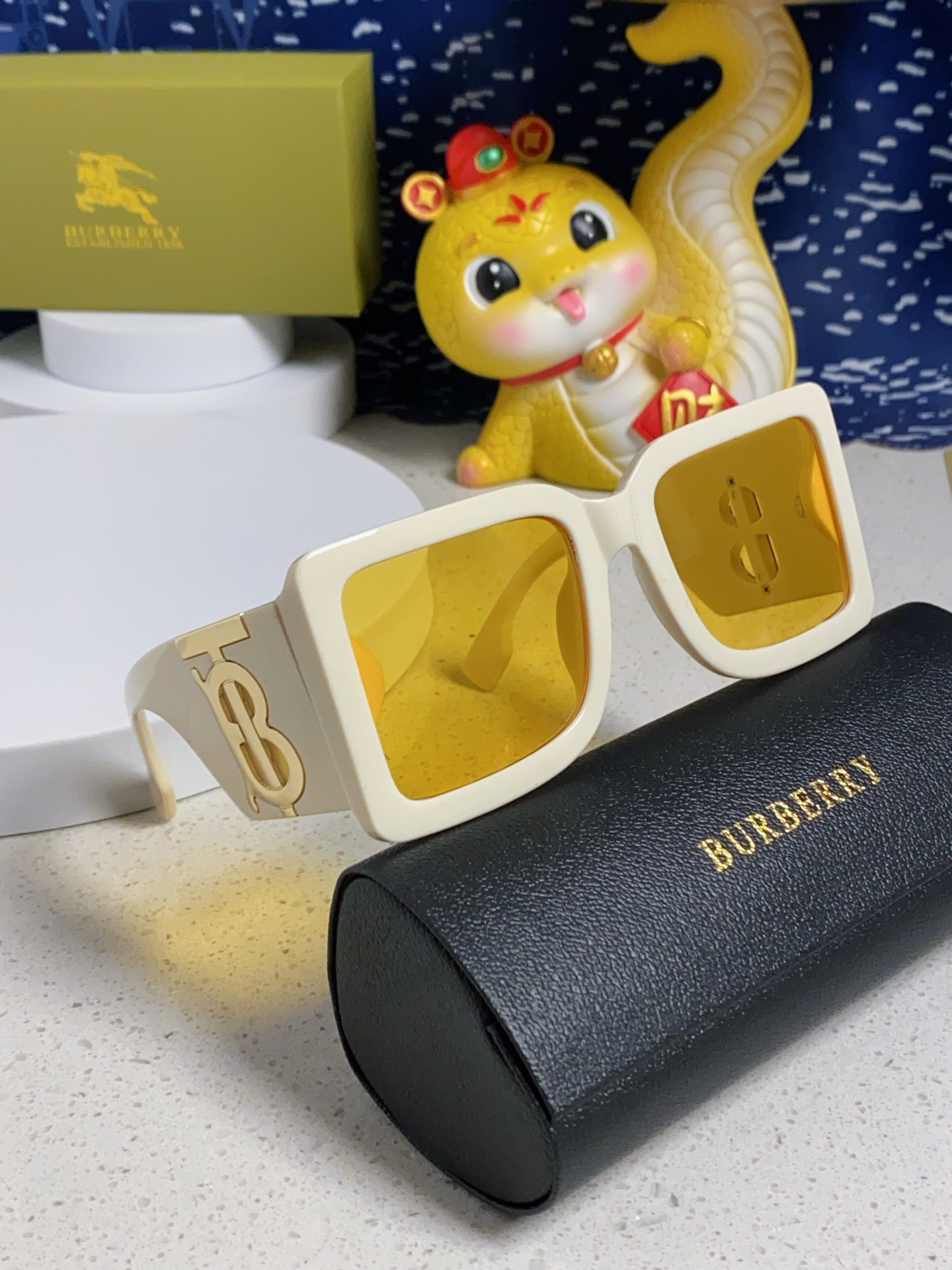 BURBERRY バーバリー サングラス 大サイズ フレーム 25年新作 BE4406U レディース ファッション 多色展開 - 画像 9