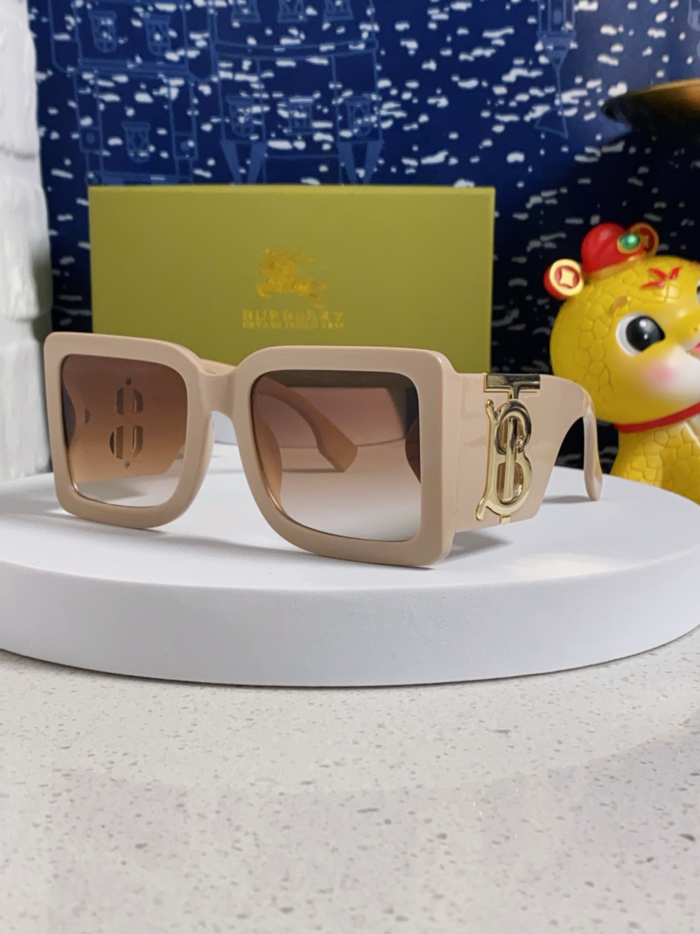 BURBERRY バーバリー サングラス BE4406U 大サイズ Bロゴ フレーム レディース ピンク 多色展開 - 画像 4