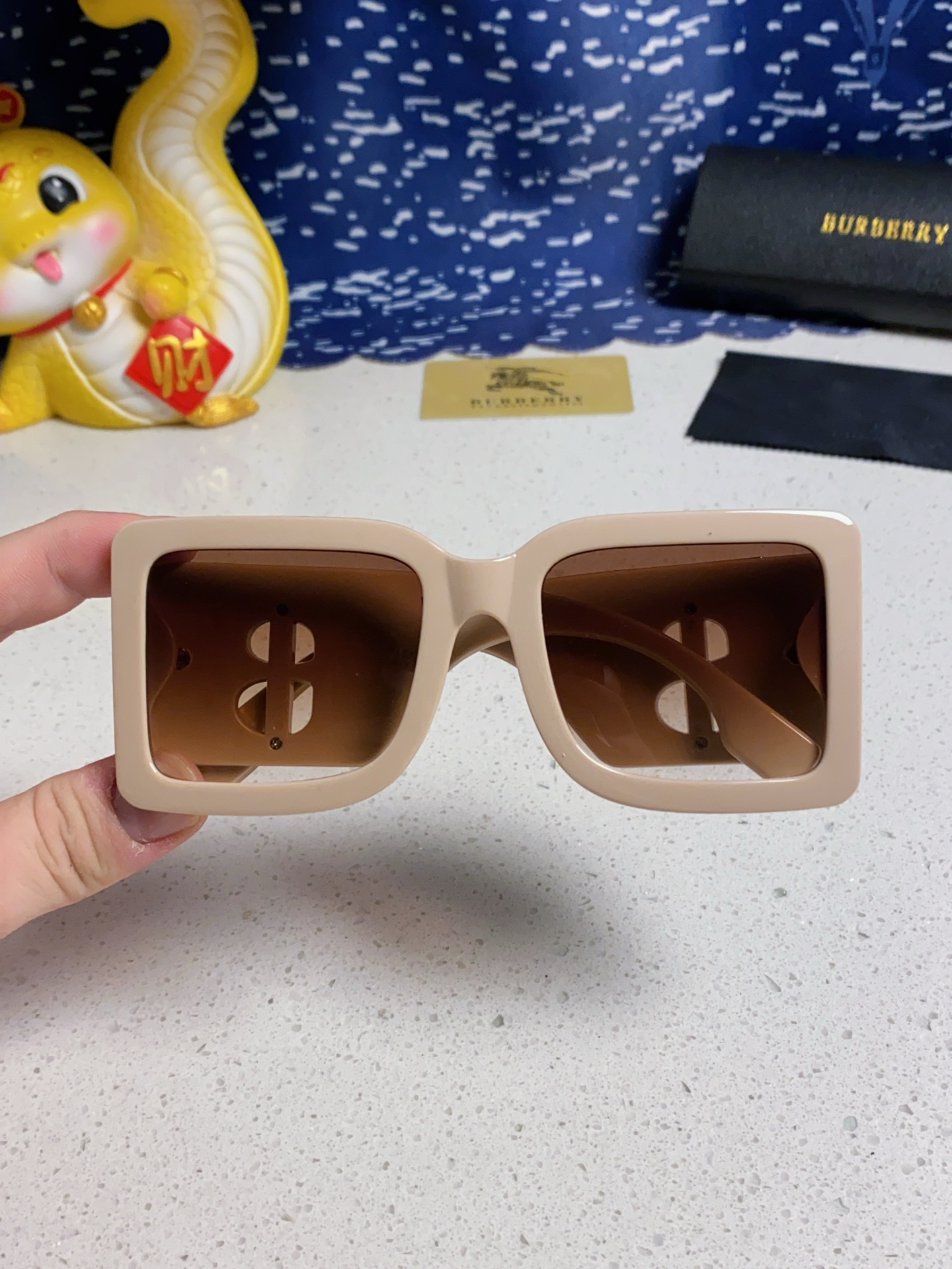 BURBERRY バーバリー サングラス BE4406U 大サイズ Bロゴ フレーム レディース ピンク 多色展開 - 画像 7