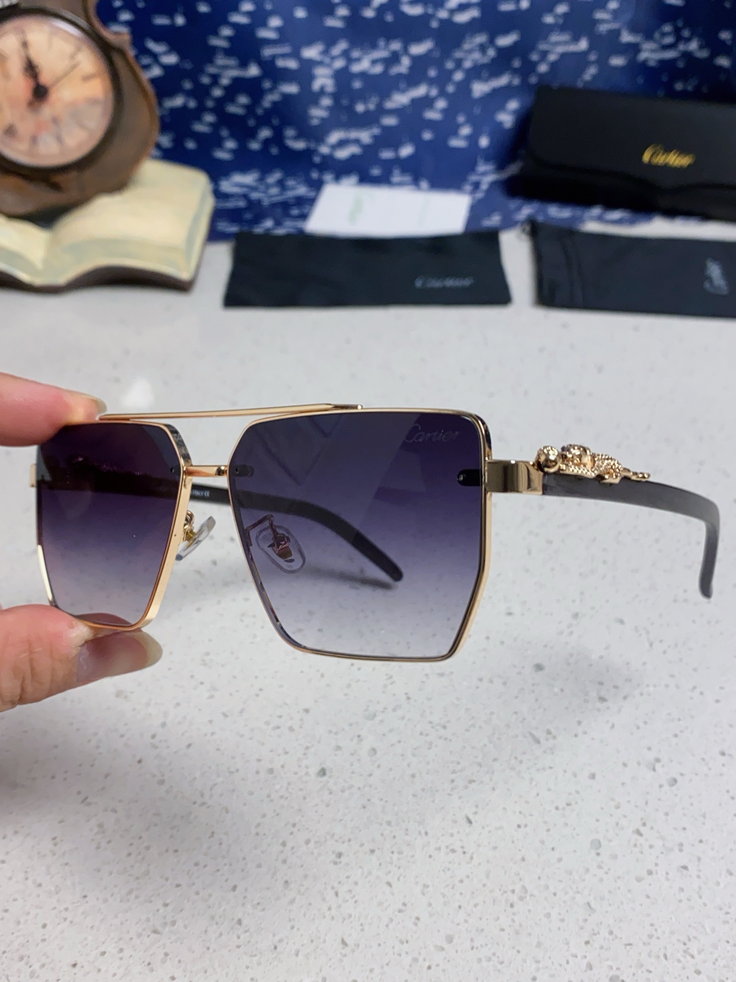 Cartier カルティエ フレームサングラス メンズ フレーム ショップ 高級感 グラデーション 2025年新作 ブラック ゴールド レディース 5000円以上 31283 - 画像 9