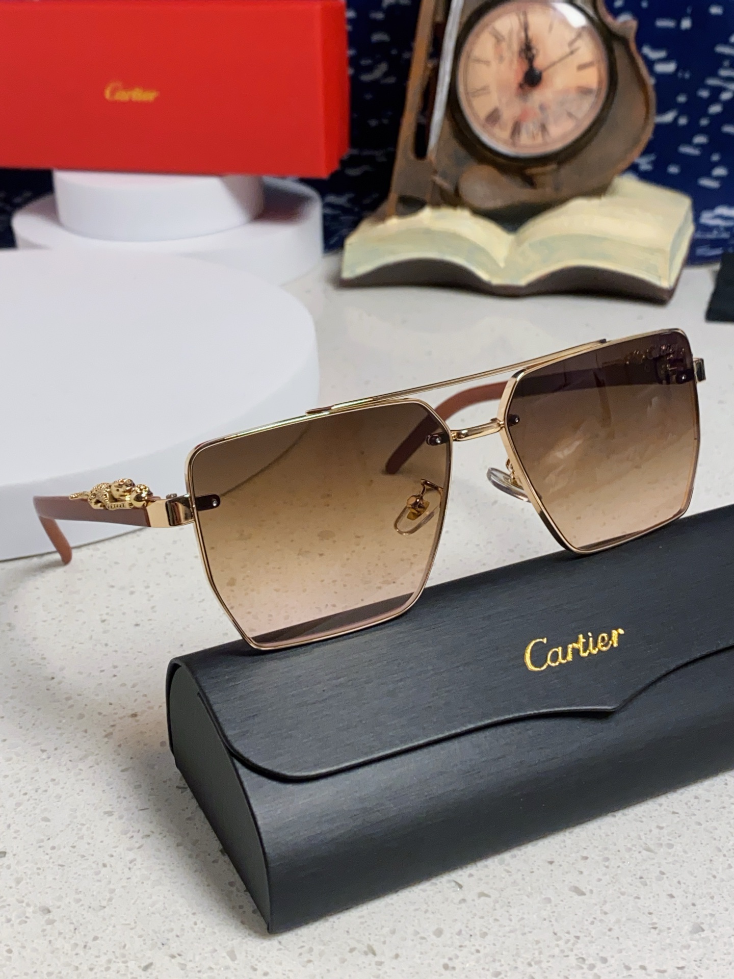 Cartier カルティエ フレームサングラス ペンギンモデル デザイン ゴールド ブラウン レディース 多色展開 - 画像 2