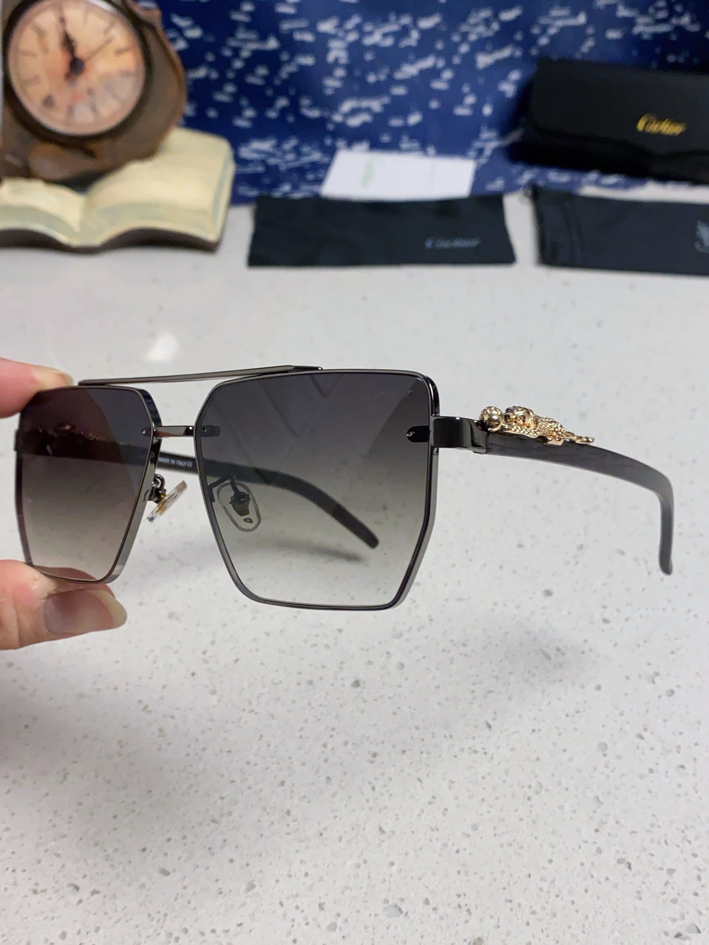 Cartier カルティエ プラネット サングラス ブラック メンズ サングラス シルバー ポリカarbonate フレーム グラデーションレンズ 6色展開 - 画像 9