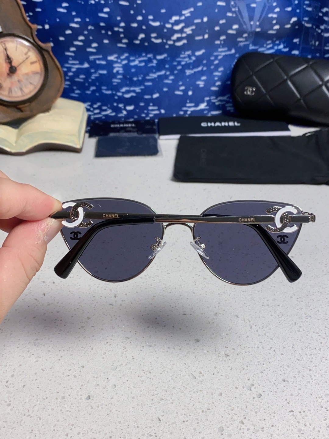 CHANEL シャネル サングラス フェイス形状：丸みを帯びた猫目型 レディース 通勤 シルバー ブラック ブラウン 多色展開 - 画像 8