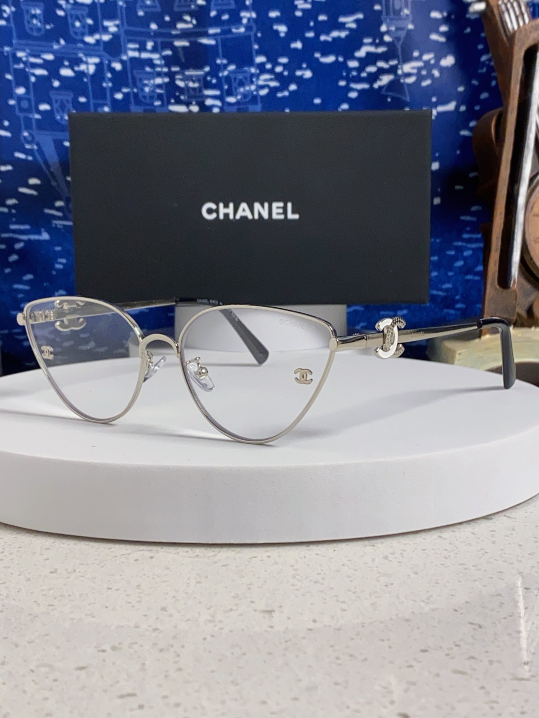 CHANEL シャネル サングラス フラットシェイプ レディース 顔型カバーフレーム 金属フレーム 2色展開