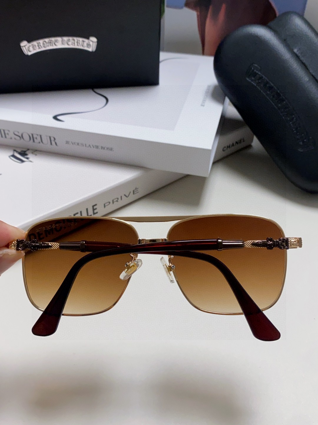 CHROME HEARTS クロムハーツ メガネ ダブルブリッジ サングラス 防紫外线 メンズ レディース ブラック ブラウン ネイビー 多色展開 - 画像 6