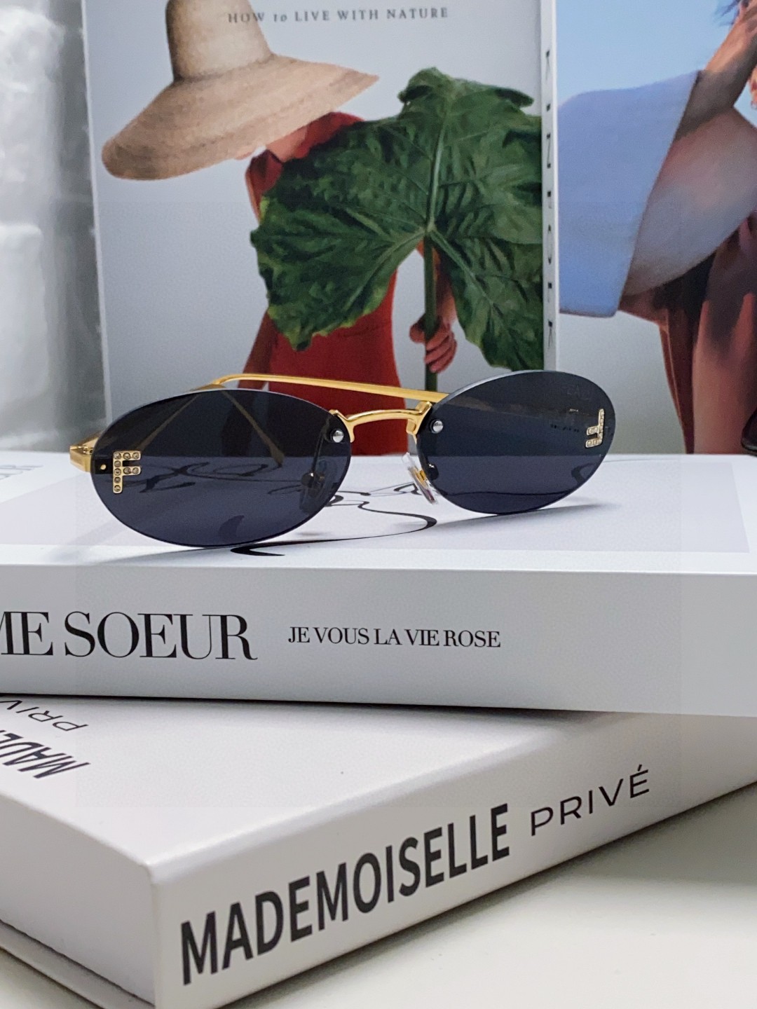 FENDI フェンディ サングラス 2024新作 金属無フレーム 橢円型 ファッション シャドウサングラス メンズ レディース 3色展開 - 画像 7