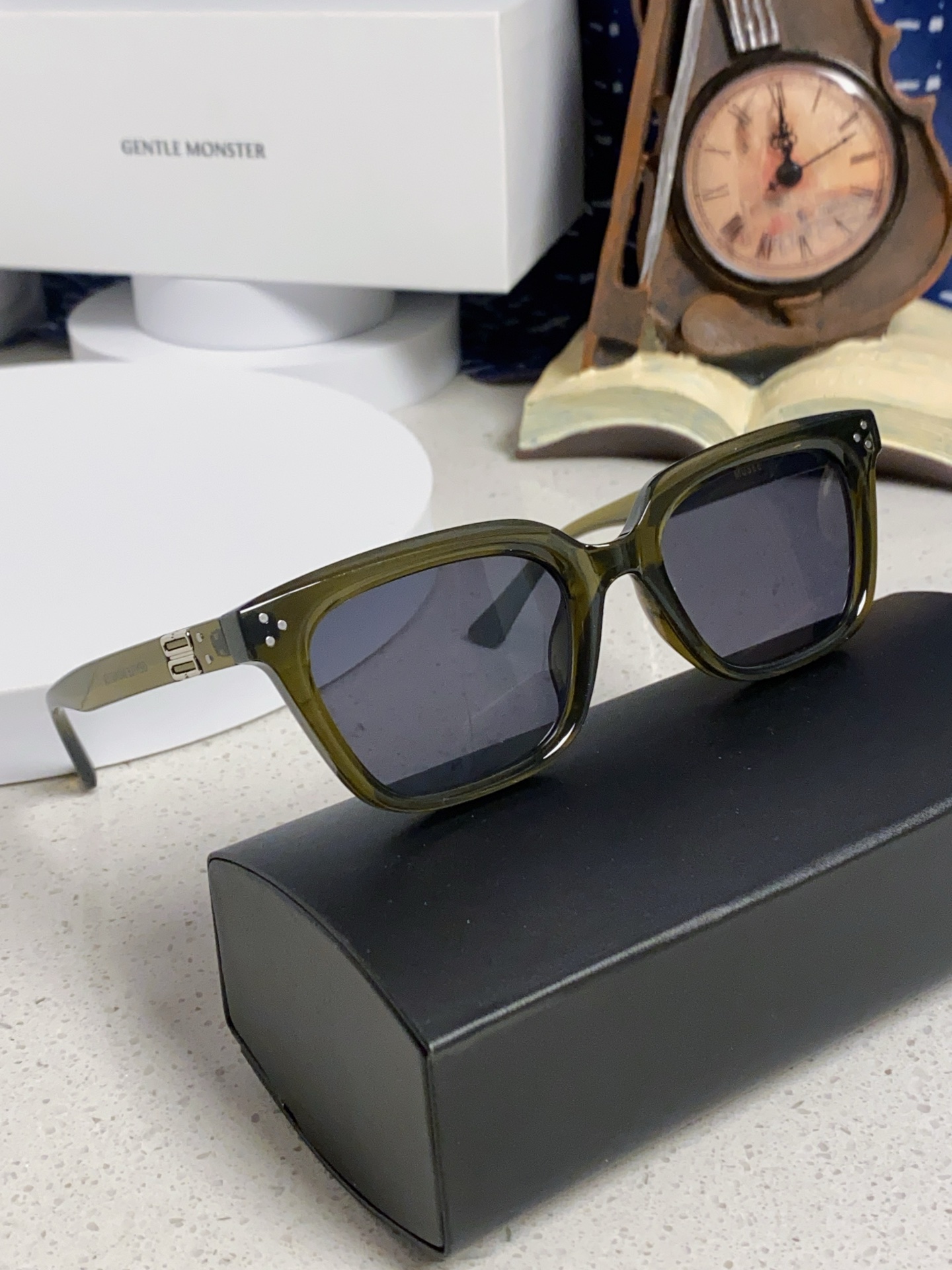 GENTLE MONSTER ジェントルモンスター サングラス Musee_31224 フレームモデル 2025年新作 高級感 男女兼用 オーバル型 多色展開 - 画像 4