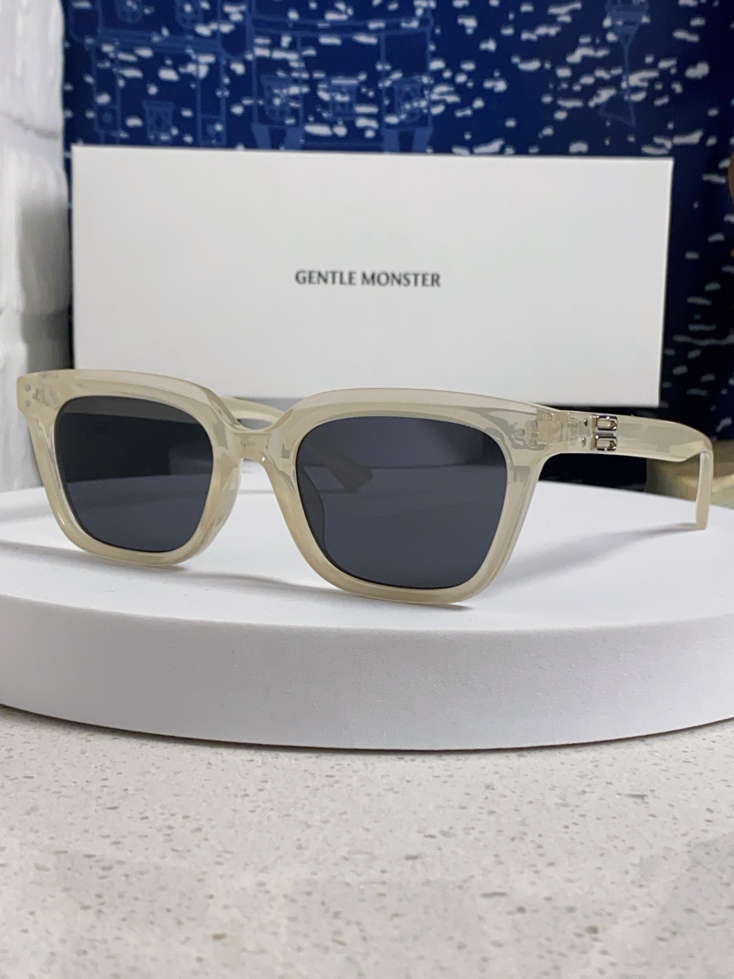 GENTLE MONSTER ジェントルモンスター サングラス MUSEE_31226 メンズ 2025新品 フレーム付き 多色展開