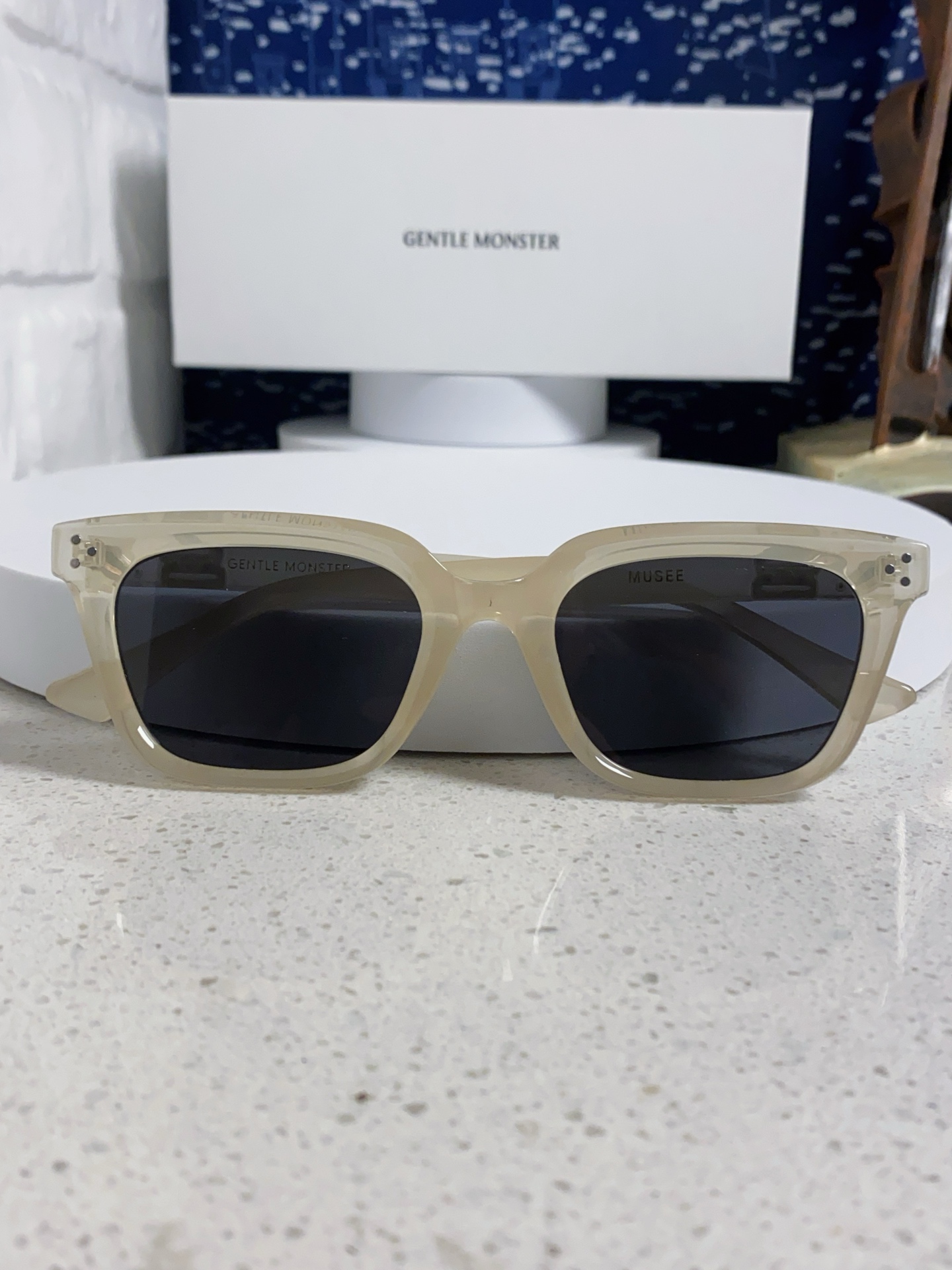 GENTLE MONSTER ジェントルモンスター サングラス MUSEE_31226 メンズ 2025新品 フレーム付き 多色展開 - 画像 2
