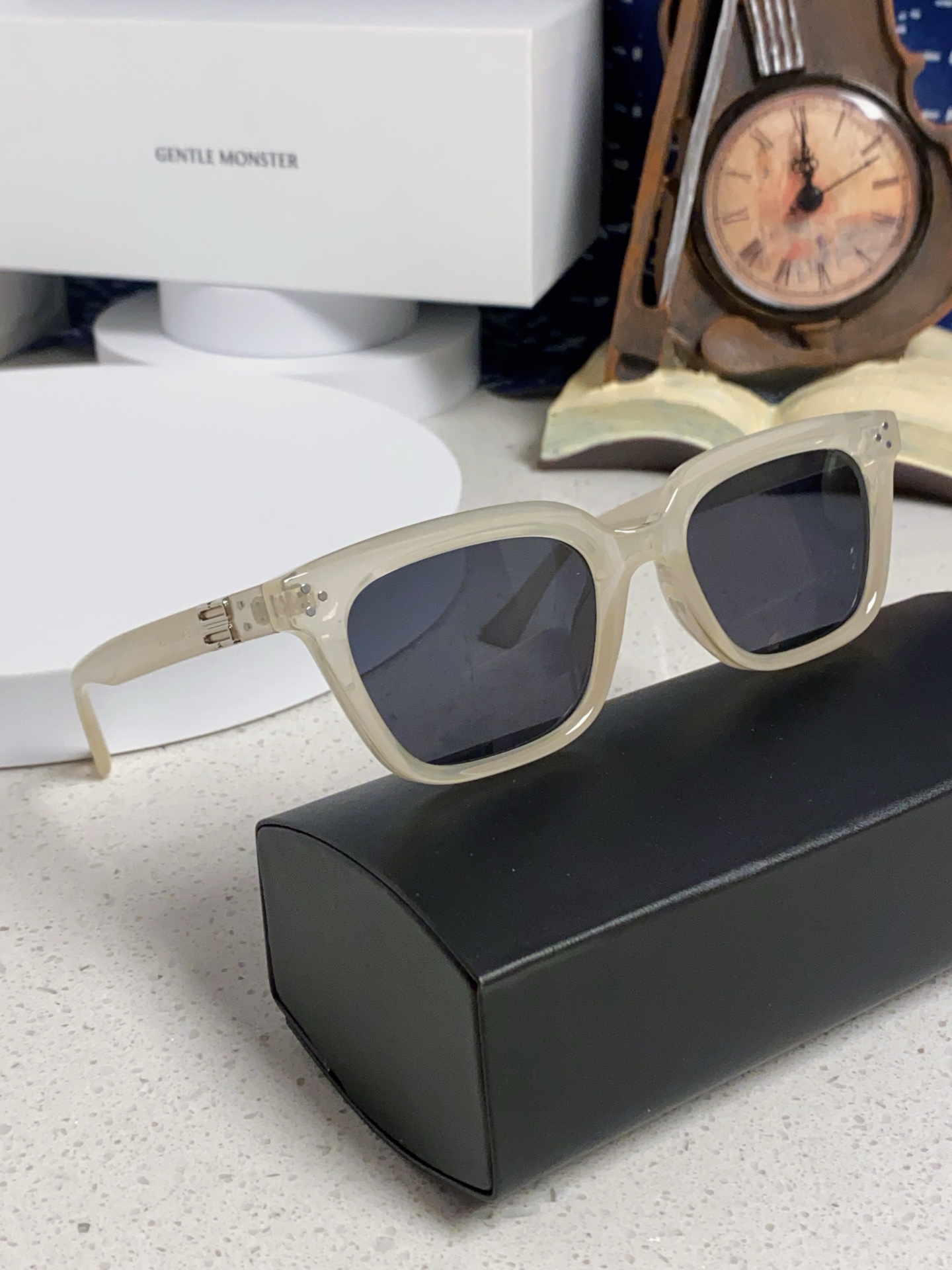GENTLE MONSTER ジェントルモンスター サングラス MUSEE_31226 メンズ 2025新品 フレーム付き 多色展開 - 画像 3