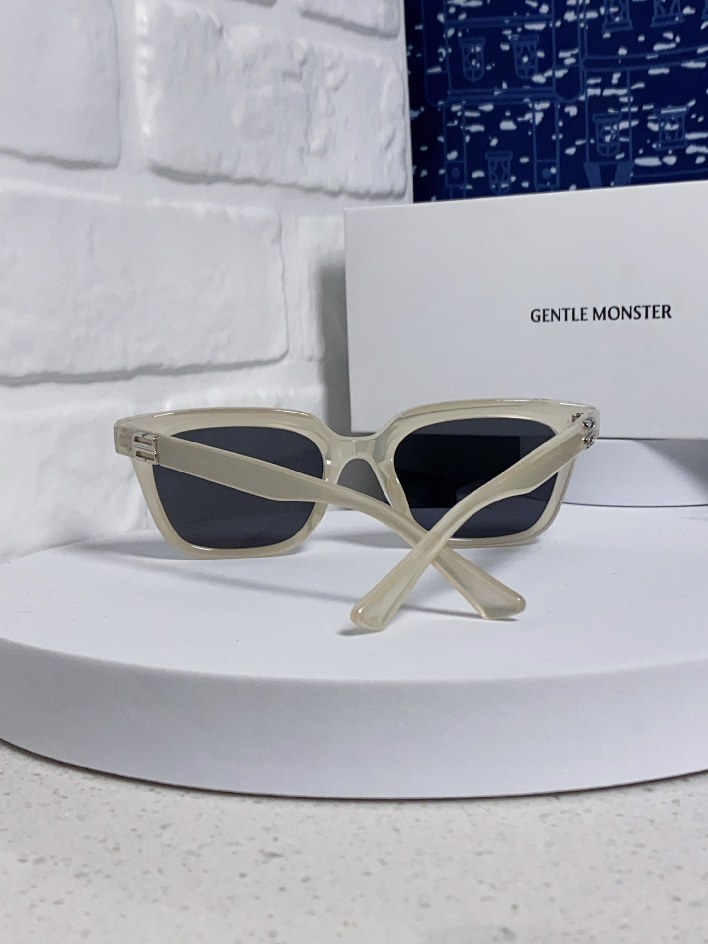 GENTLE MONSTER ジェントルモンスター サングラス MUSEE_31226 メンズ 2025新品 フレーム付き 多色展開 - 画像 7