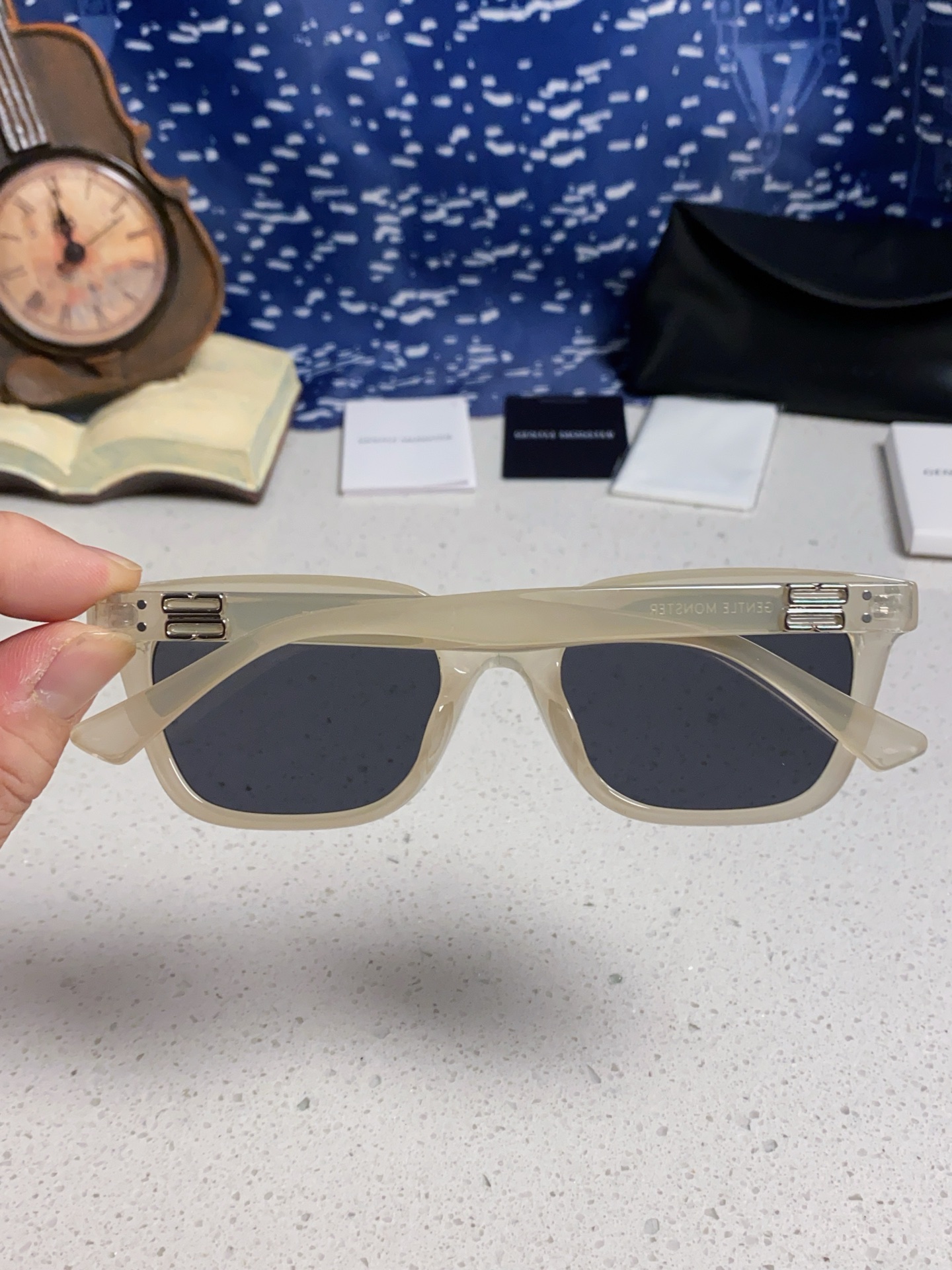 GENTLE MONSTER ジェントルモンスター サングラス MUSEE_31226 メンズ 2025新品 フレーム付き 多色展開 - 画像 9