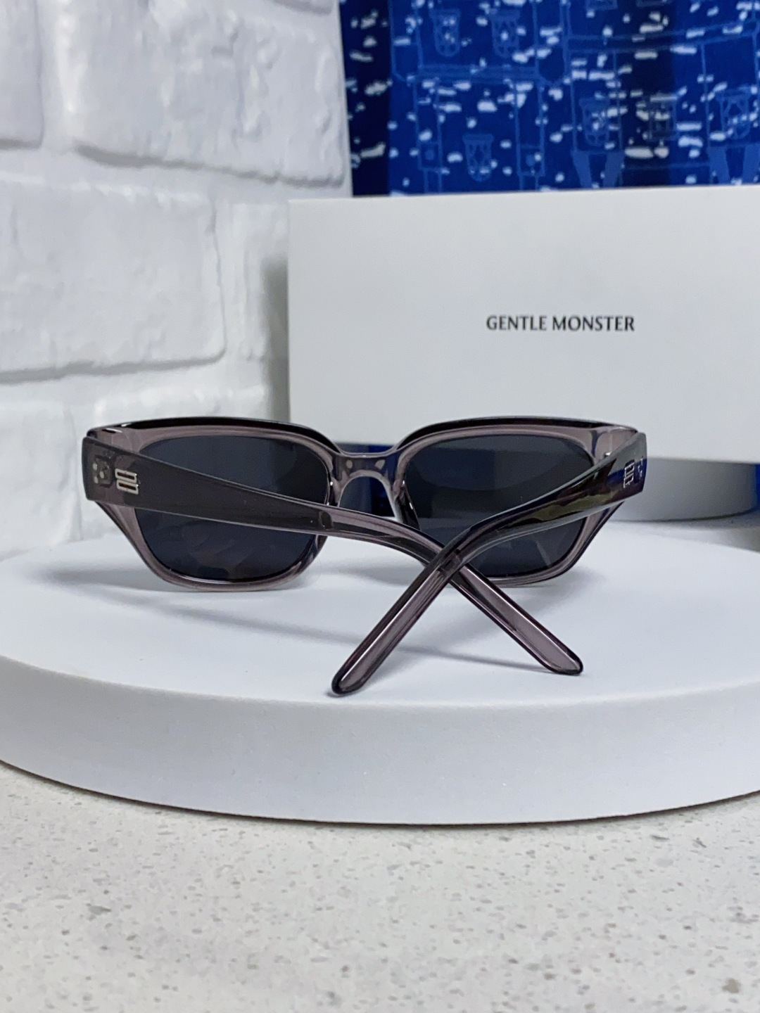 GENTLE MONSTER ジェントルモンスター メガネ サングラス 2025年新作 フレーム レディース メンズ 透粉 透绿 透灰 黒茶 黒色 全5色展開 - 画像 6