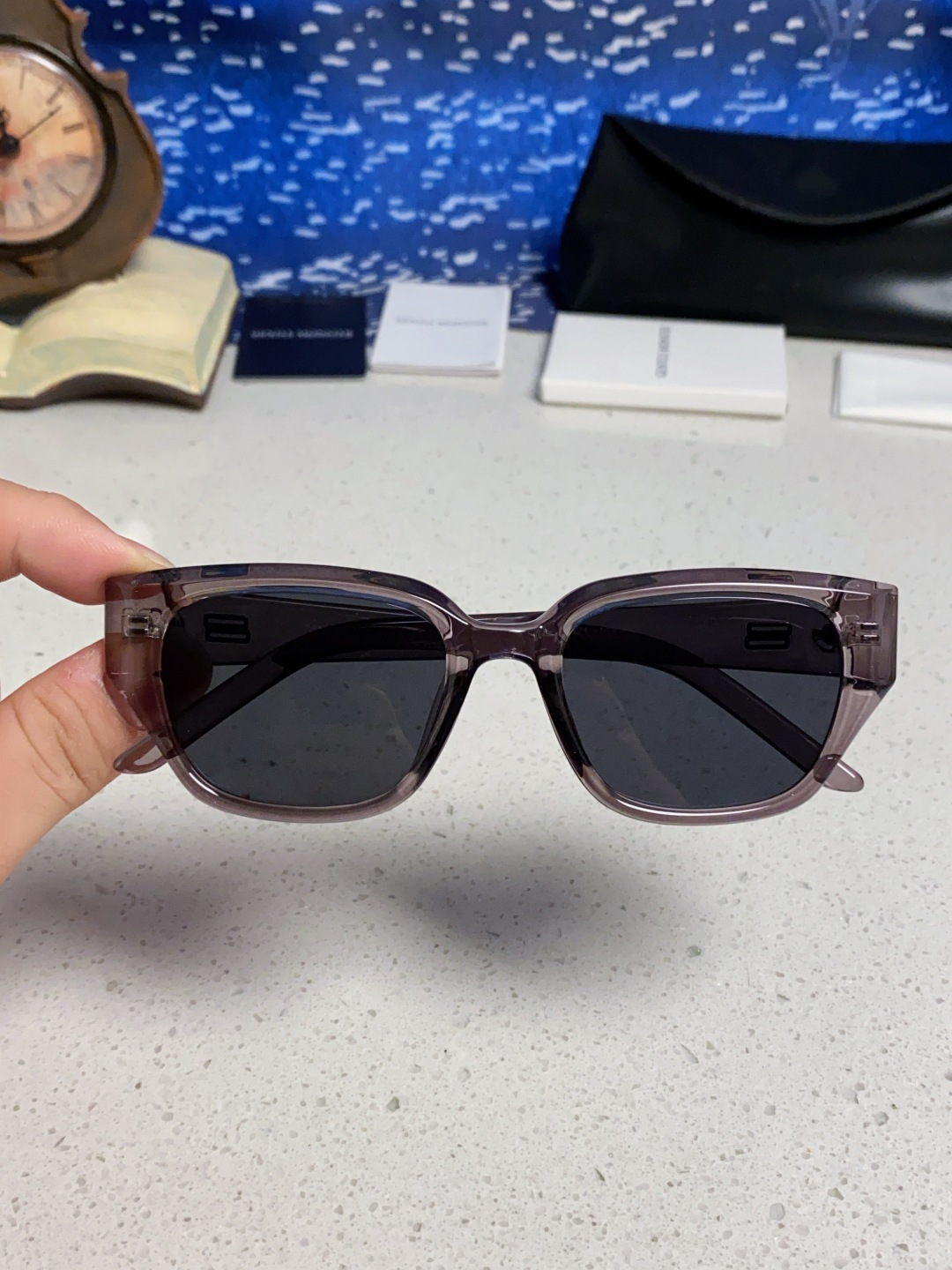 GENTLE MONSTER ジェントルモンスター メガネ サングラス 2025年新作 フレーム レディース メンズ 透粉 透绿 透灰 黒茶 黒色 全5色展開 - 画像 7