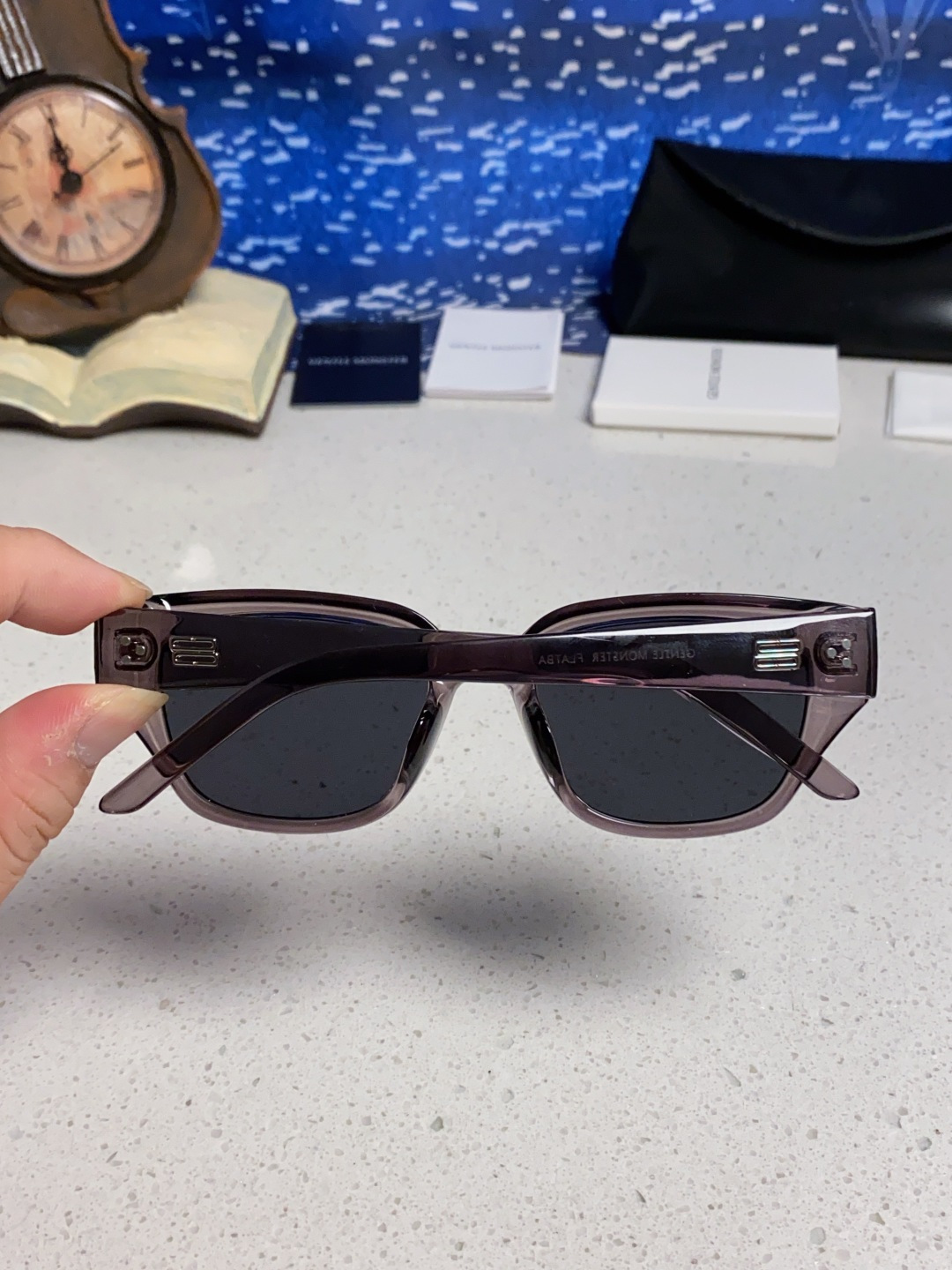 GENTLE MONSTER ジェントルモンスター メガネ サングラス 2025年新作 フレーム レディース メンズ 透粉 透绿 透灰 黒茶 黒色 全5色展開 - 画像 8