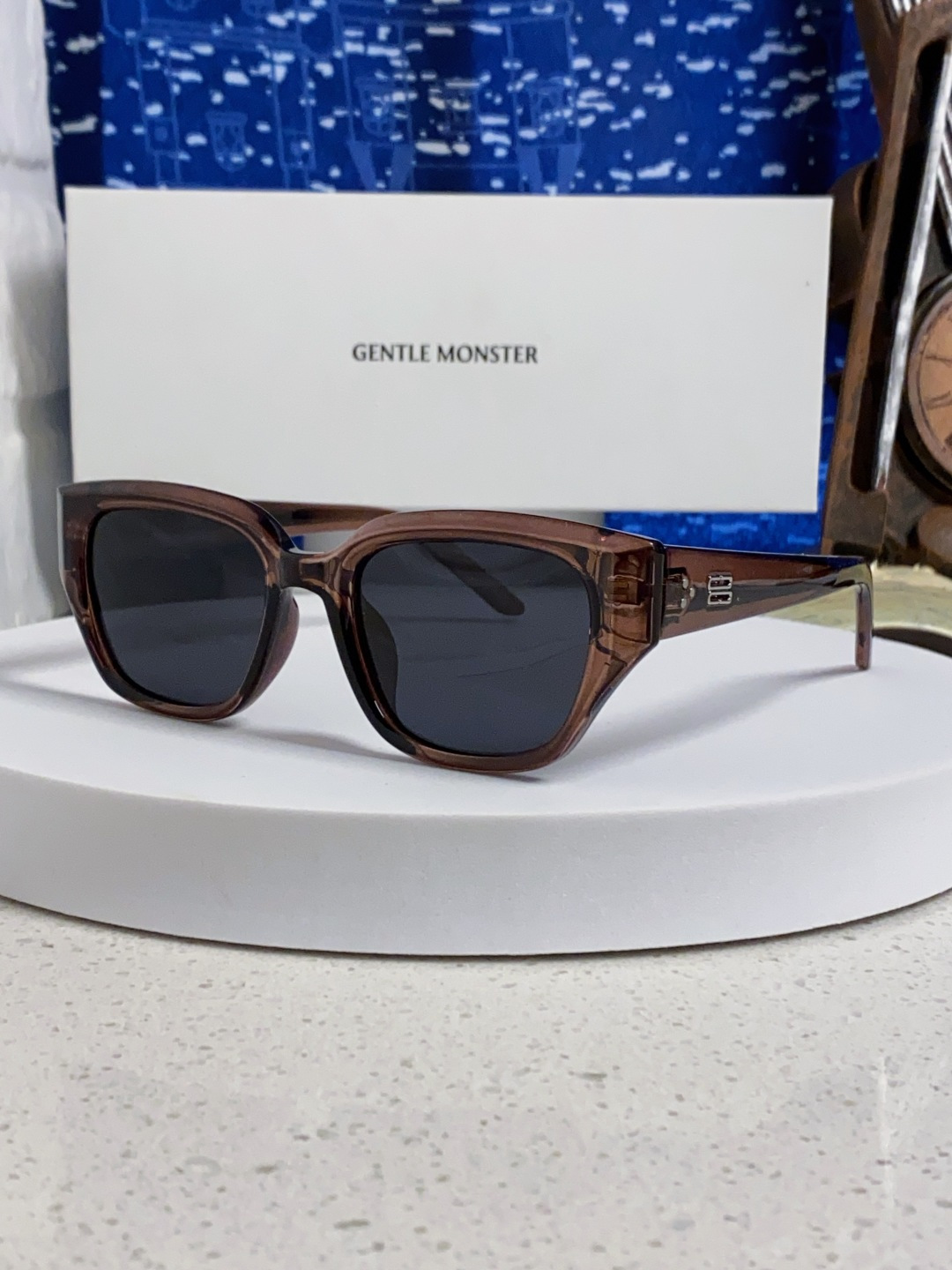 GENTLE MONSTER ジェントルモンスター サングラス GM(TR1088) 2025新作 韓国風 フレーム 大顔 防紫外線 クリア ブラック ブラウン レディース メンズ