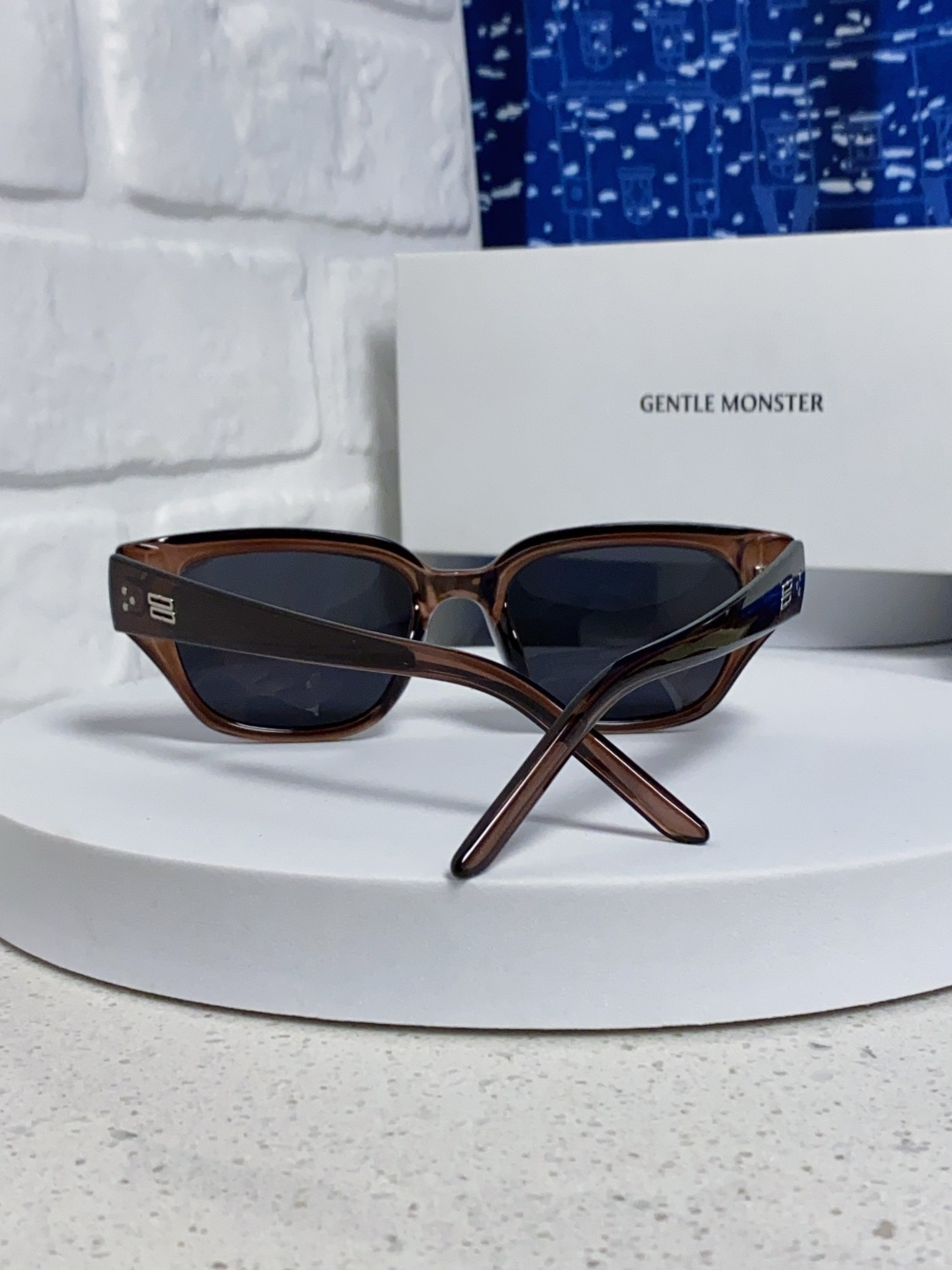 GENTLE MONSTER ジェントルモンスター サングラス GM(TR1088) 2025新作 韓国風 フレーム 大顔 防紫外線 クリア ブラック ブラウン レディース メンズ - 画像 6