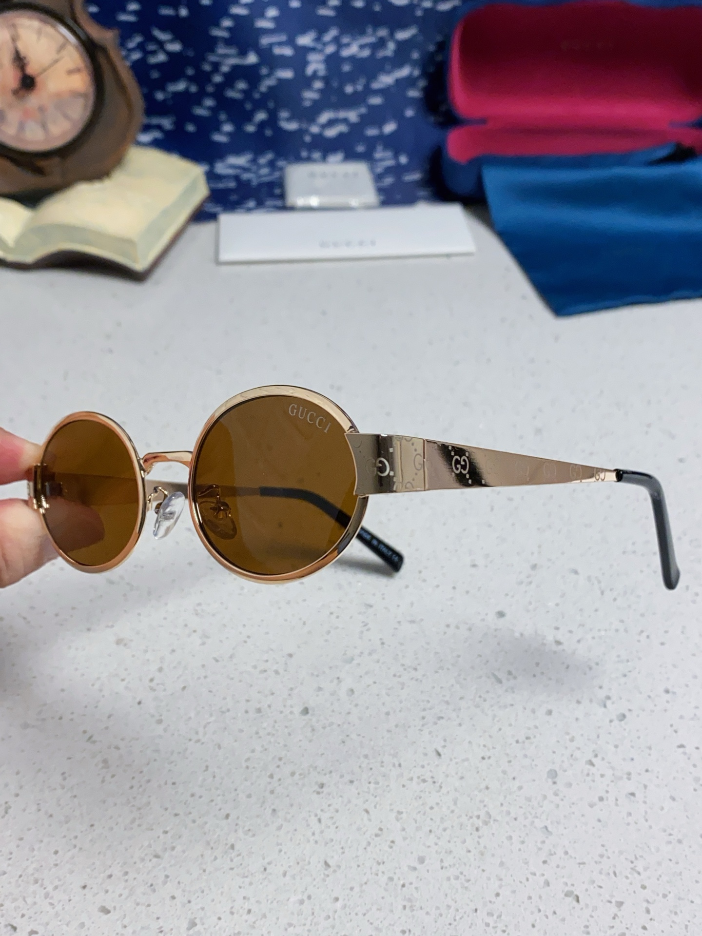 GUCCI グッチ サングラス メンズ レディース 楕円型 金属フレーム 防紫外線 シルバー ブラック マットブラック 茶色 ピンク ブルー 全6色展開 - 画像 9