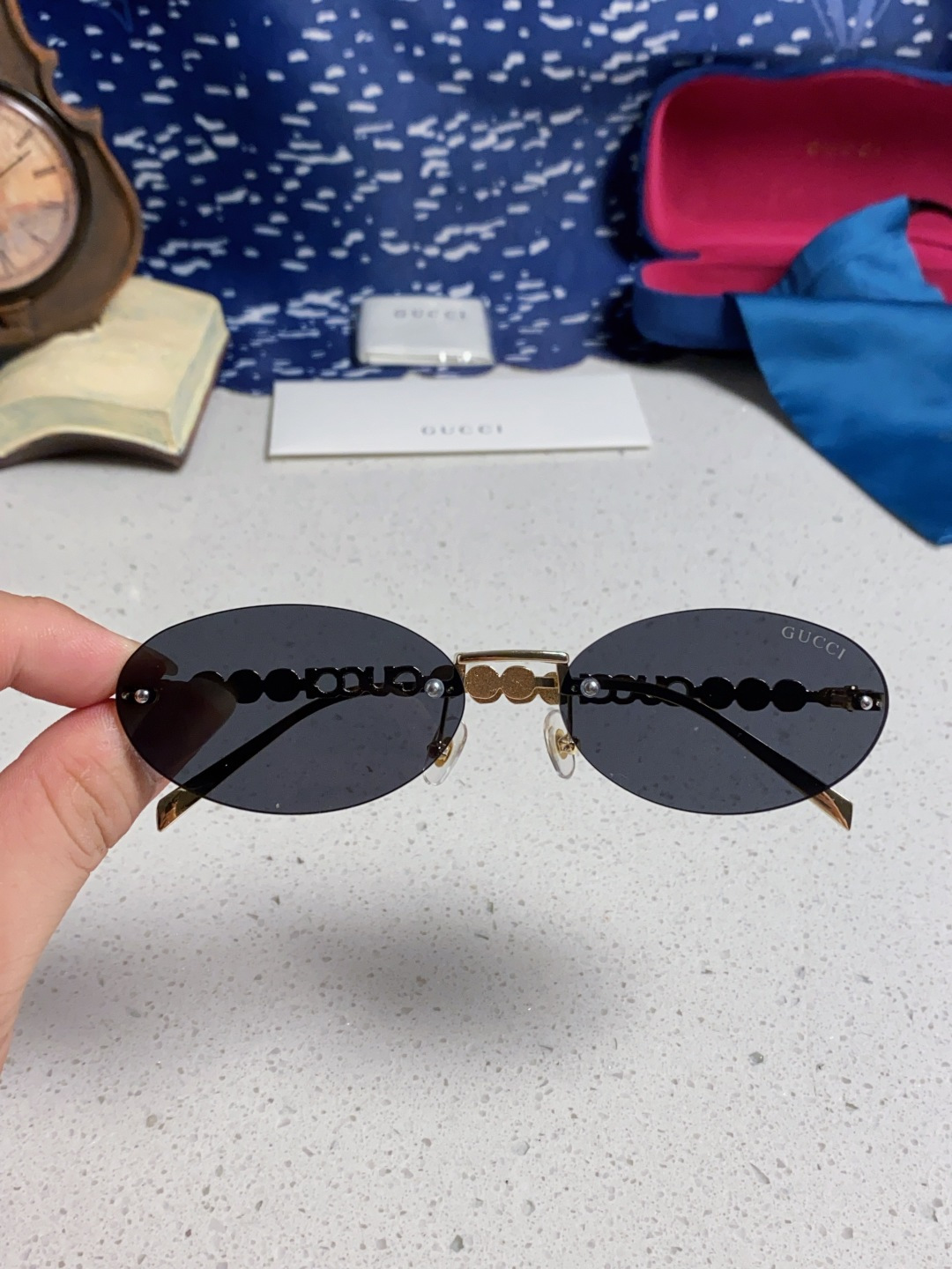 GUCCI グッチ メガネ サングラス オーバル型 ピアス レディース 2025年モデル ブラック ホワイト 多色展開 - 画像 7