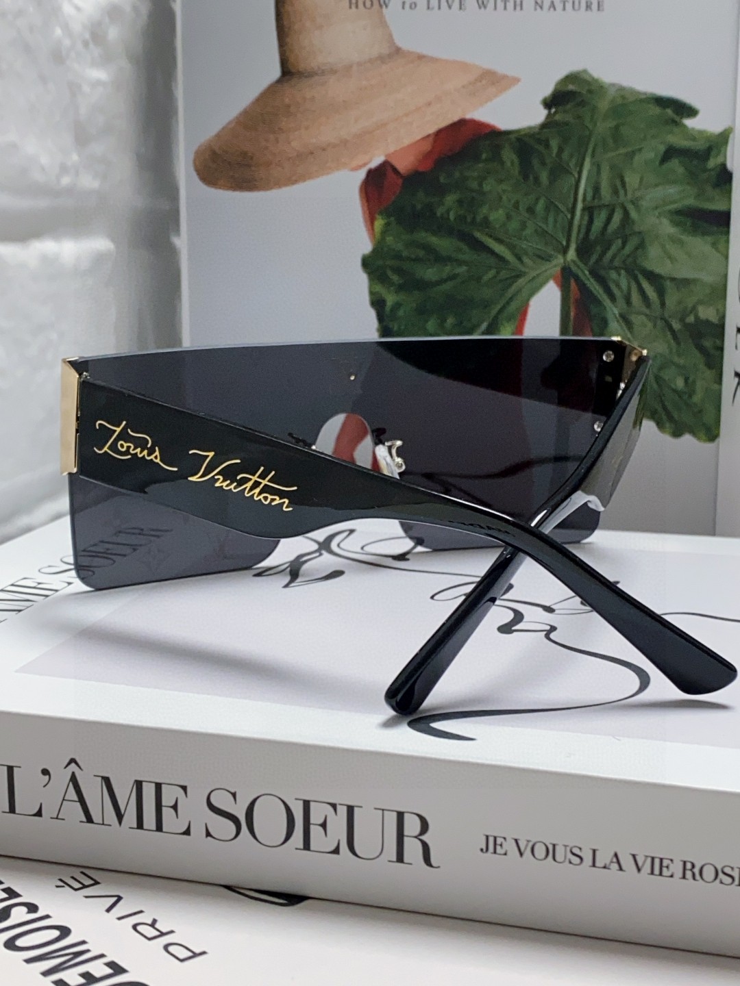 LOUIS VUITTON ルイヴィトン デイジーサングラス メンズ レディース 通勤 フラットシェイプ シルバー ブラック ブラウン 多色展開 - 画像 4