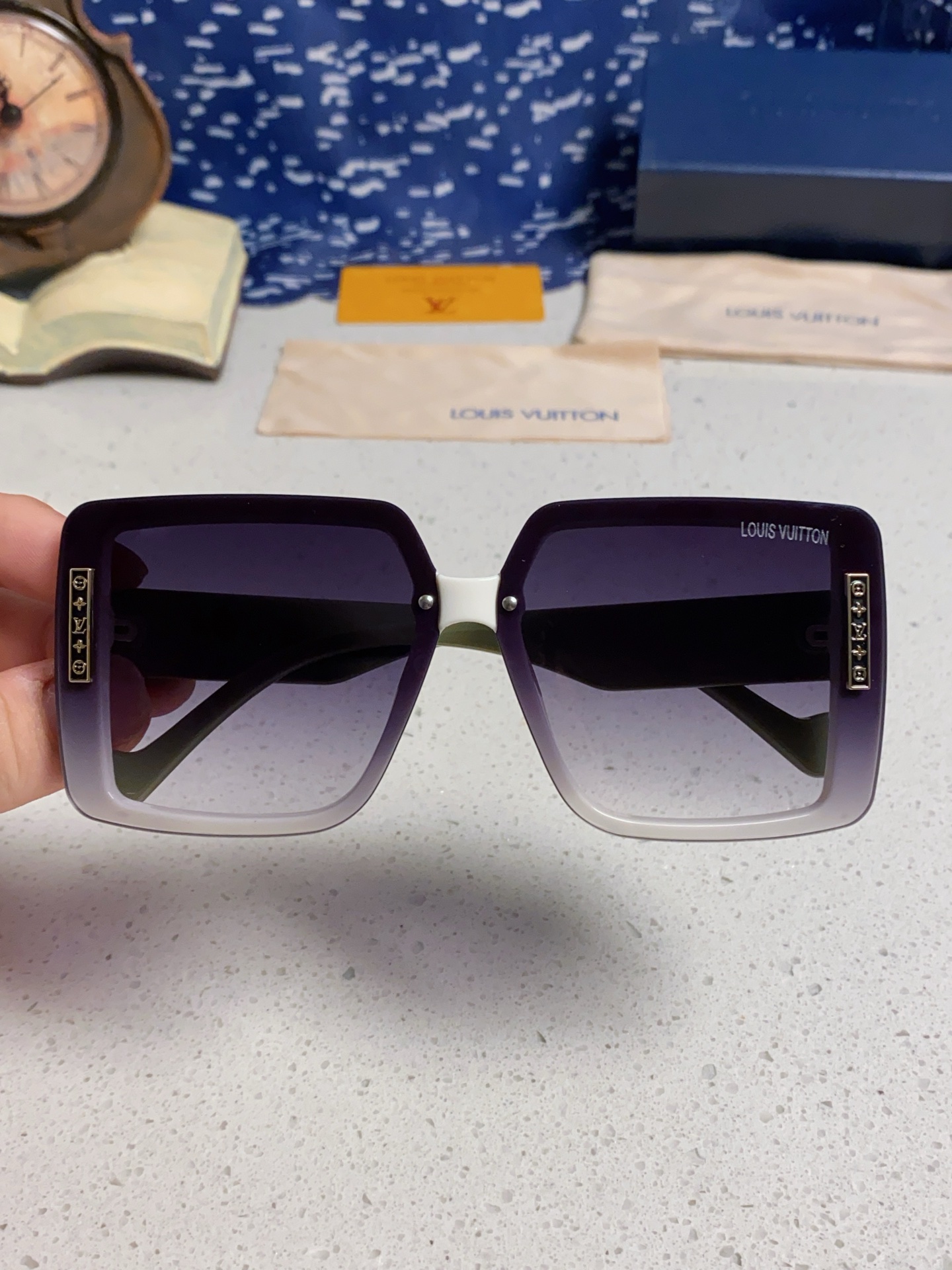 LOUIS VUITTON ルイヴィトン サングラス レディース 大型フレーム 偏光レンズ 紫外線カット 2025年新作 ホワイト 多色展開 - 画像 7