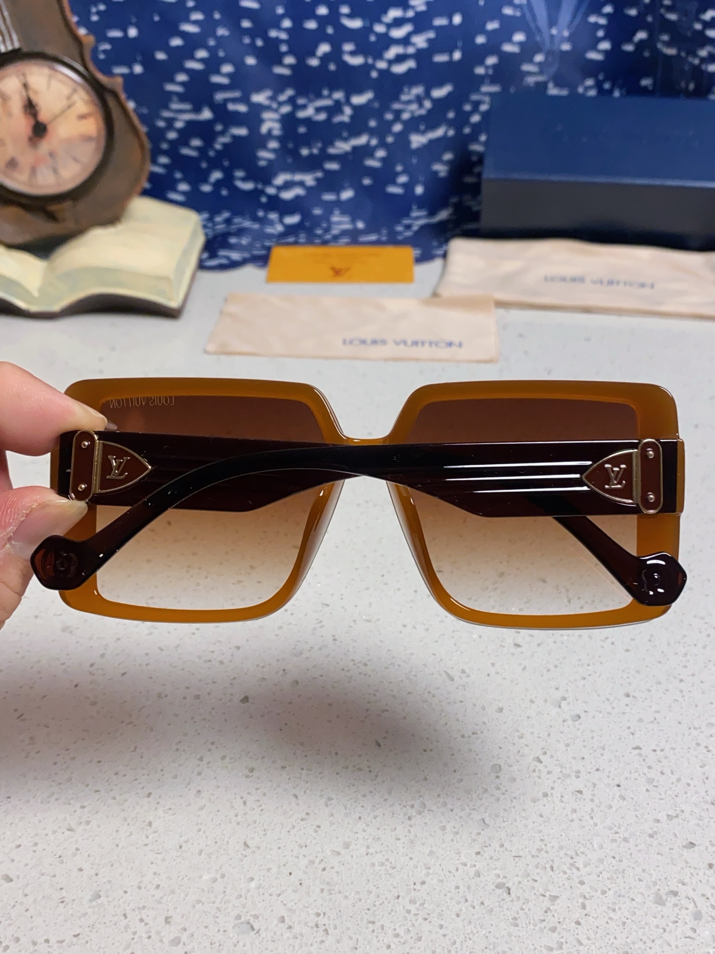 LOUIS VUITTON ルイヴィトン メガネ 2025新作 レディース 大サイズ レトロ 太陽眼鏡 ブラウン 多色展開 - 画像 8