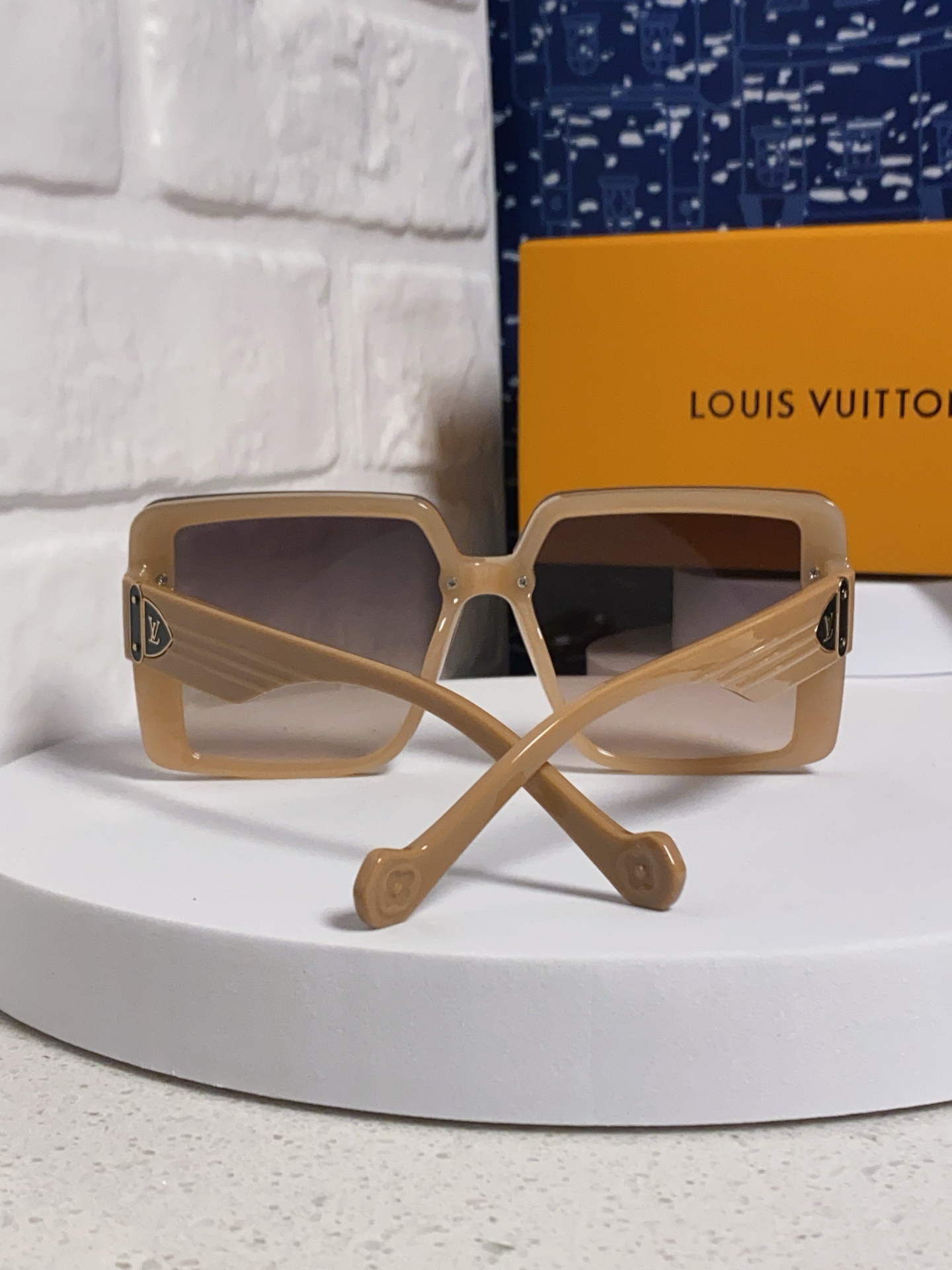 LOUIS VUITTON ルイヴィトン サングラス 大きなフレーム 偏光レンズ レディース ブランド トレンディ 多色展開 - 画像 6
