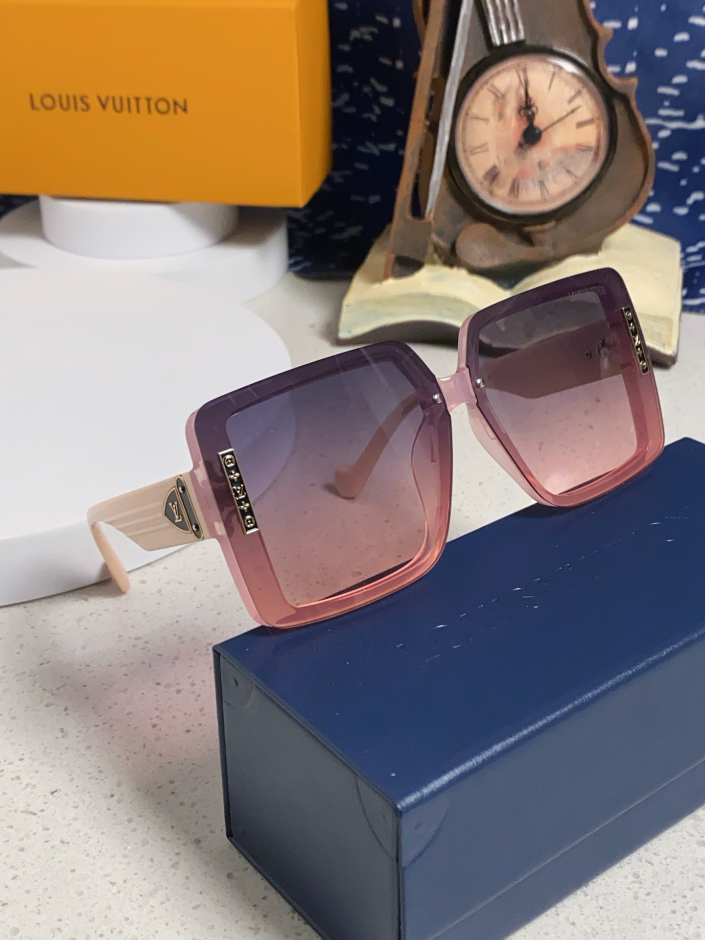 LOUIS VUITTON ルイヴィトン サングラス レディース 大きなフレーム メンズ兼用 ファッション ブランド アイウェア ピンク 多色展開 - 画像 2