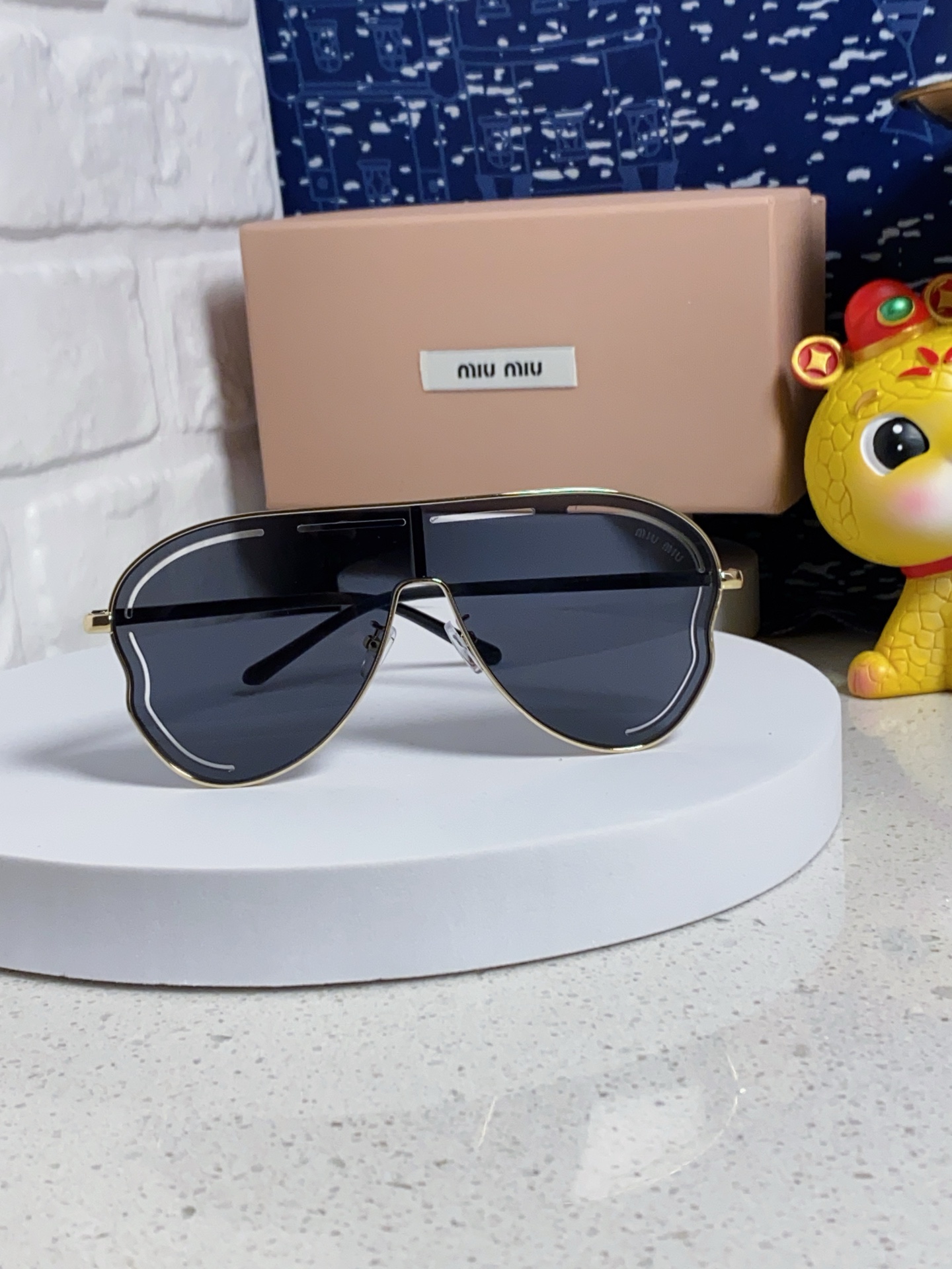 MIU MIU ミウミウ メガネ 高級感 カジュアル レディース ブラック ピンク 黒 4色展開 - 画像 4