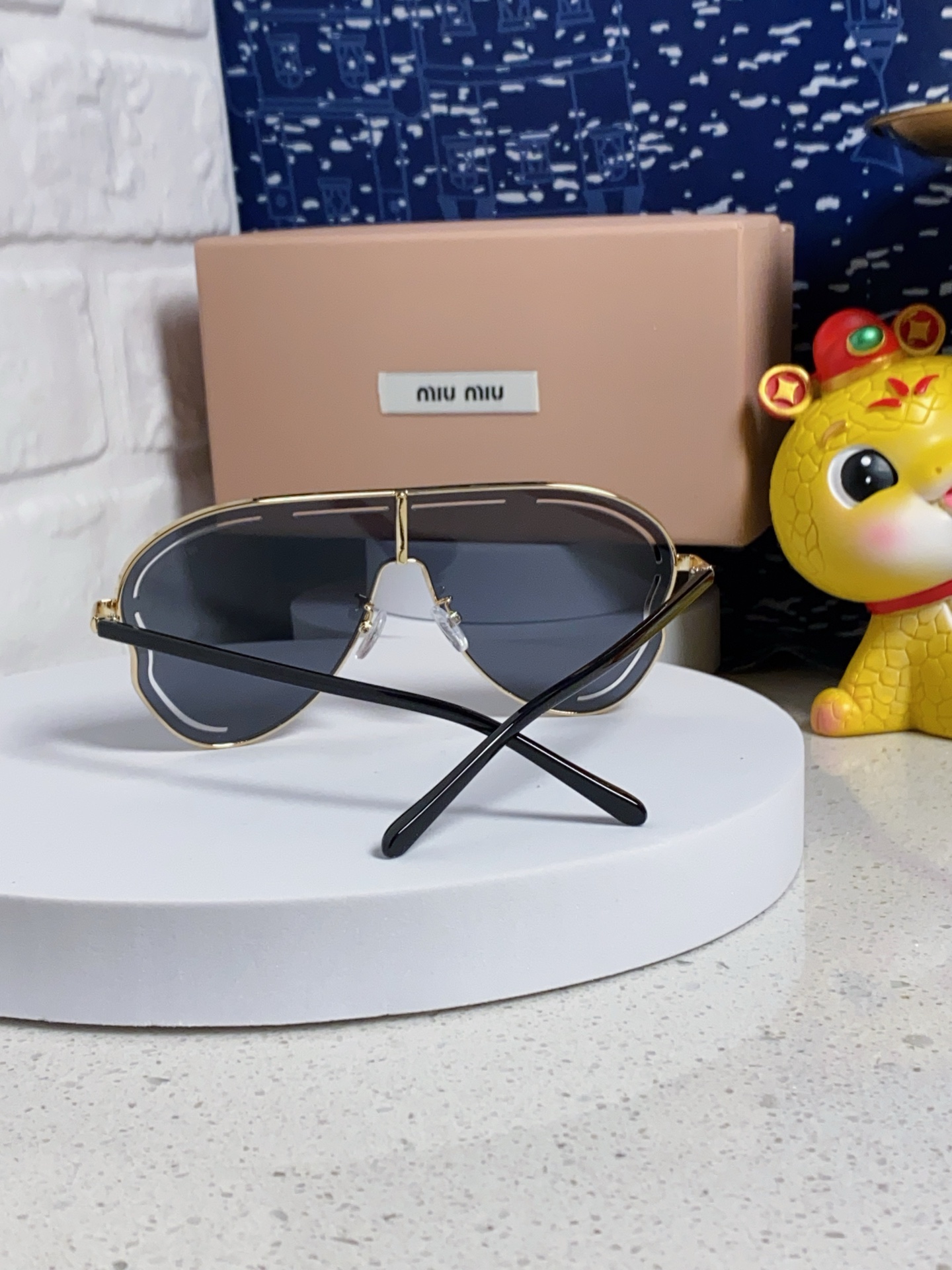 MIU MIU ミウミウ メガネ 高級感 カジュアル レディース ブラック ピンク 黒 4色展開 - 画像 5