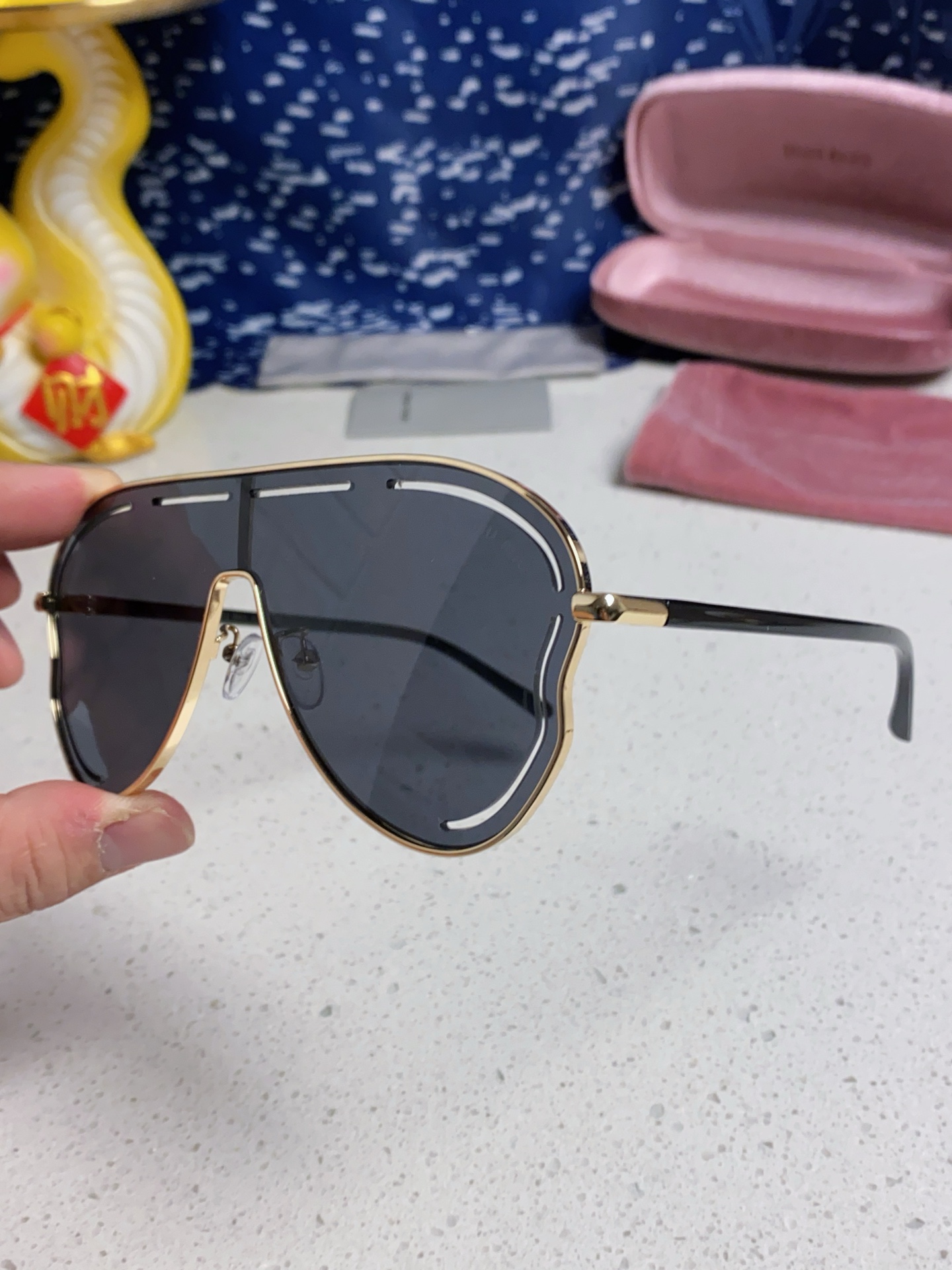 MIU MIU ミウミウ メガネ 高級感 カジュアル レディース ブラック ピンク 黒 4色展開 - 画像 8