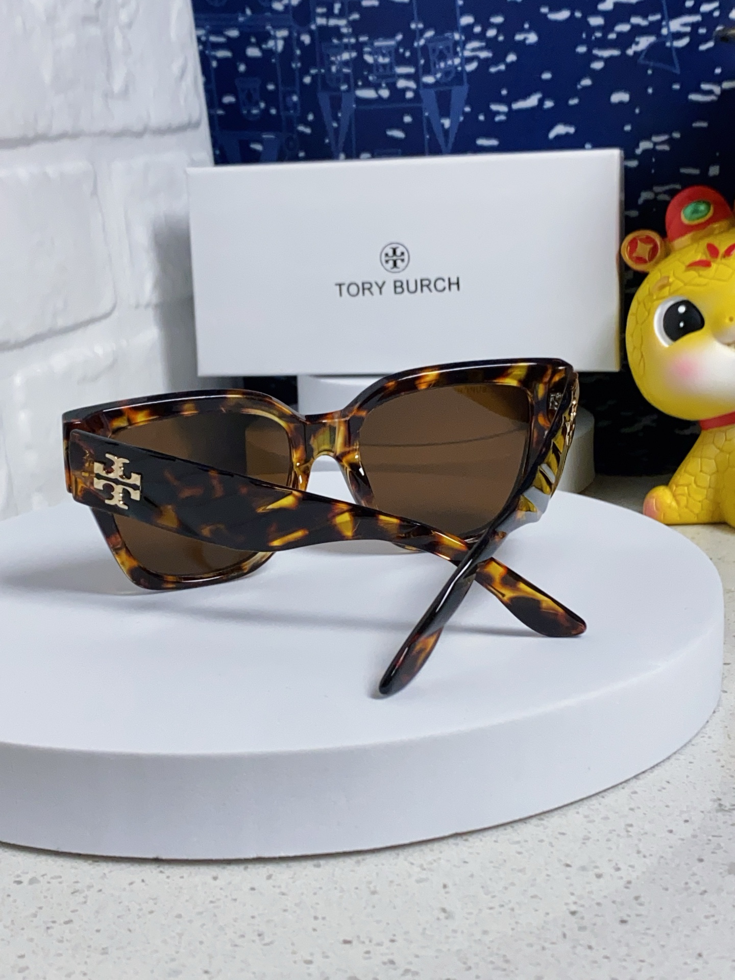TORY BURCH トリー バーチ サングラス メンズ レディース 大判 フラットシェイプ 防曇 UVカット 多色展開 - 画像 5