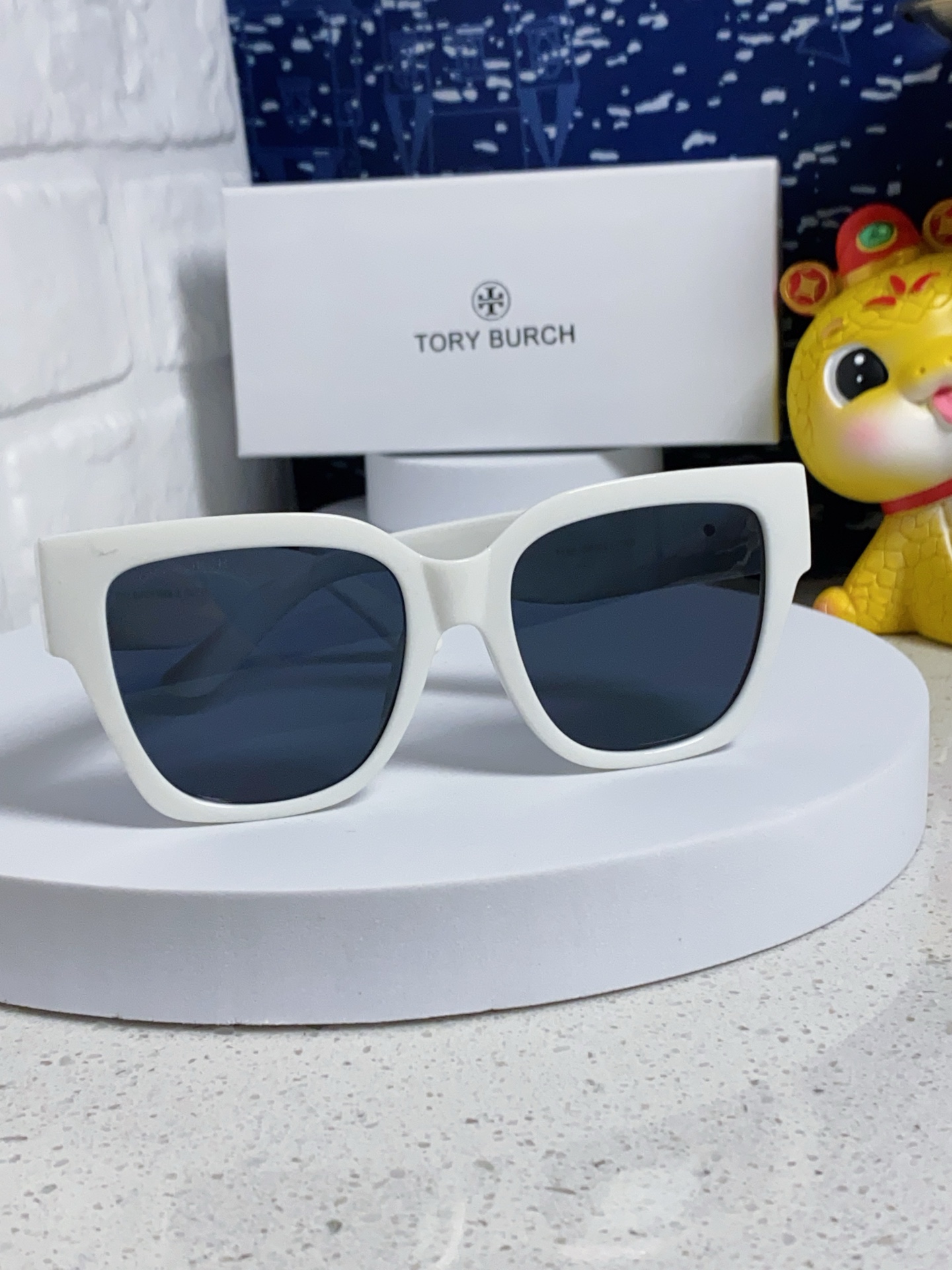 TORY BURCH トリー バーチ サングラス フラットタイプ 大顔显瘦 通勤 レディース 多色展開 - 画像 4