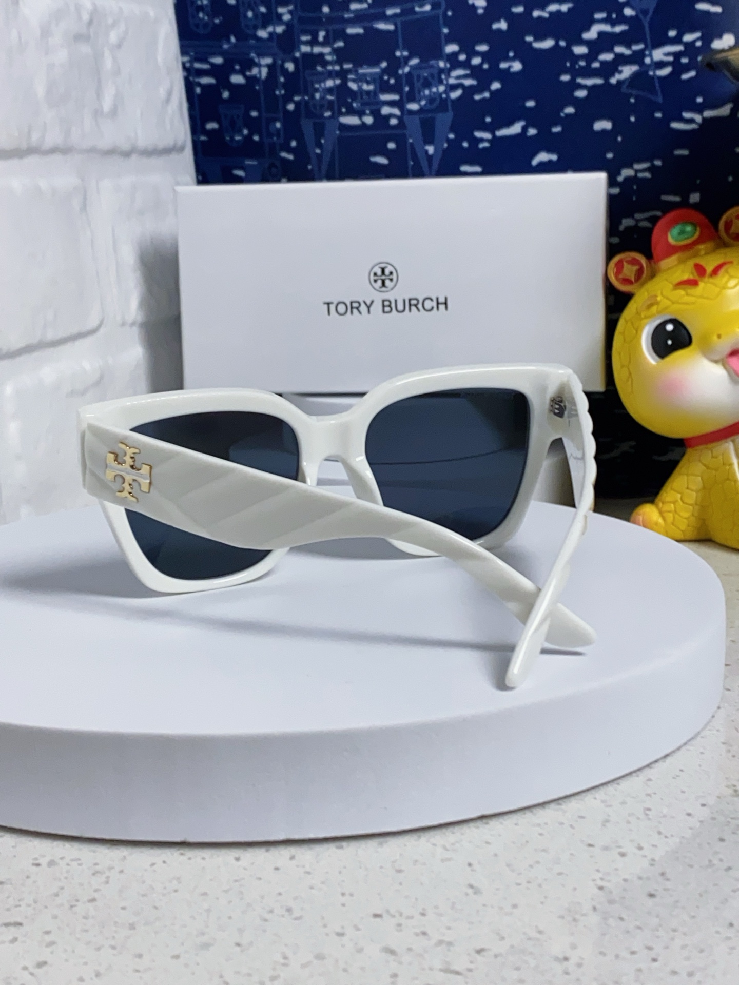 TORY BURCH トリー バーチ サングラス フラットタイプ 大顔显瘦 通勤 レディース 多色展開 - 画像 5