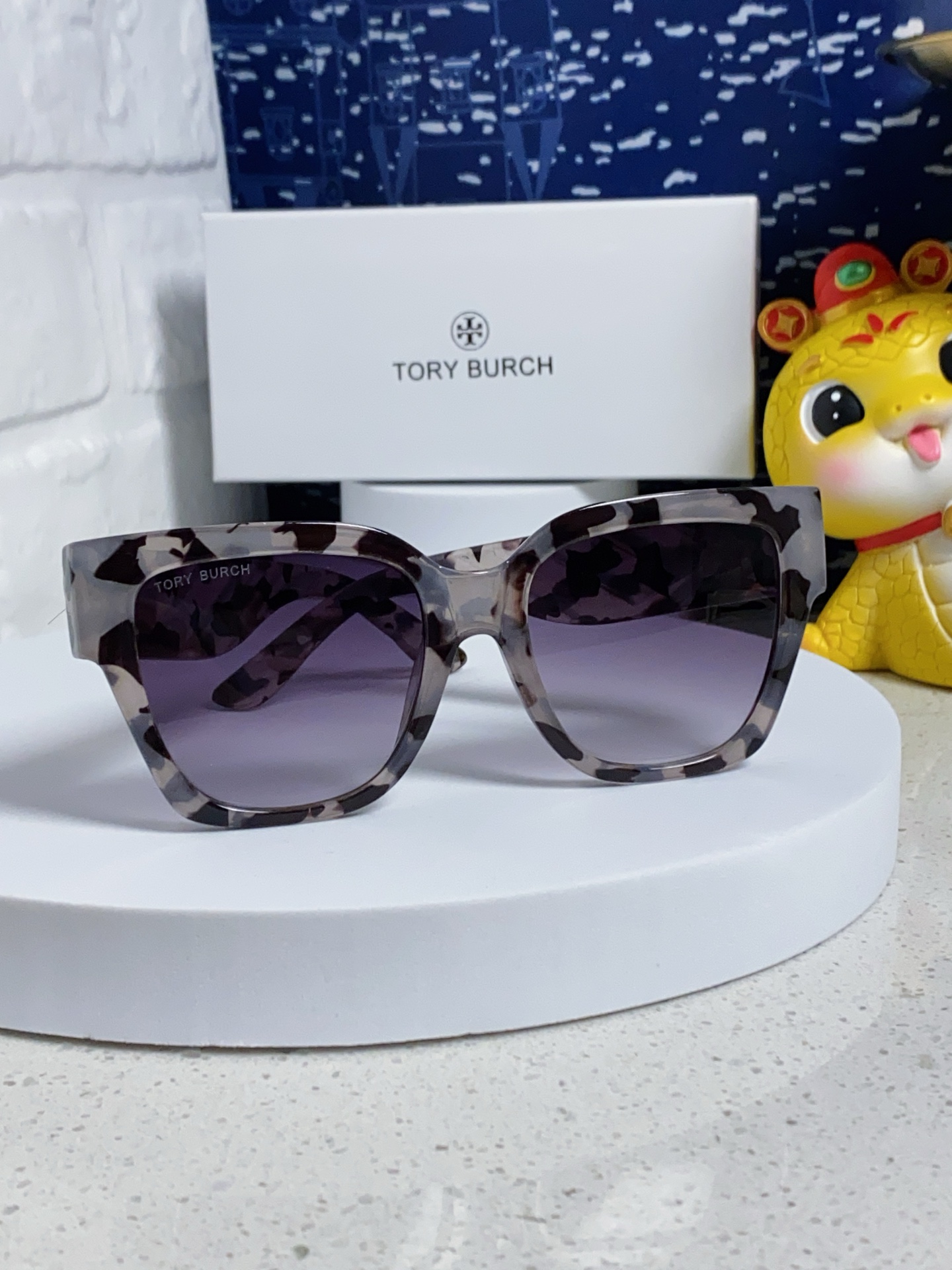 TORY BURCH トーリーバーチ サングラス フレーム型 レディース 大顔显瘦 防紫外線 31320 白豹纹 多色展開 - 画像 4