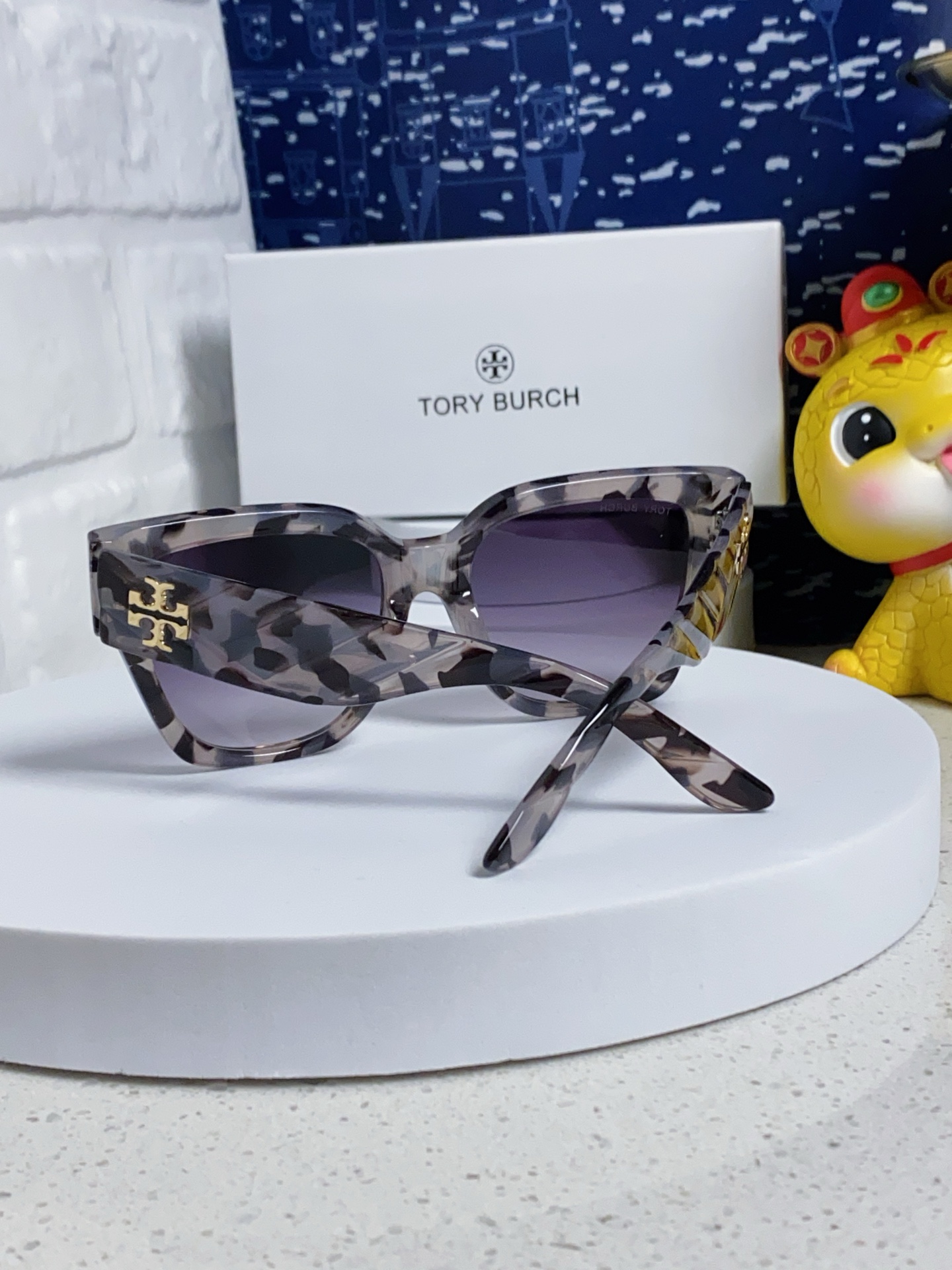 TORY BURCH トーリーバーチ サングラス フレーム型 レディース 大顔显瘦 防紫外線 31320 白豹纹 多色展開 - 画像 5