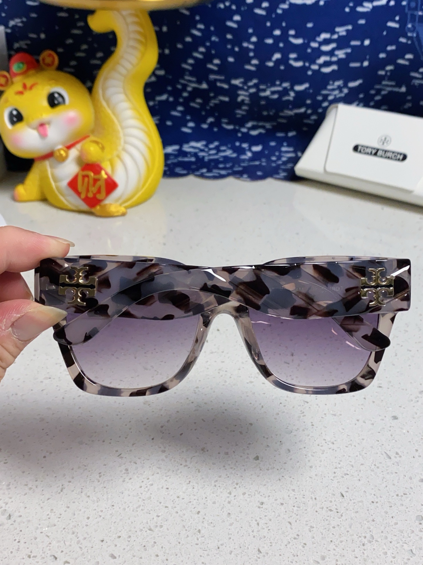 TORY BURCH トーリーバーチ サングラス フレーム型 レディース 大顔显瘦 防紫外線 31320 白豹纹 多色展開 - 画像 7