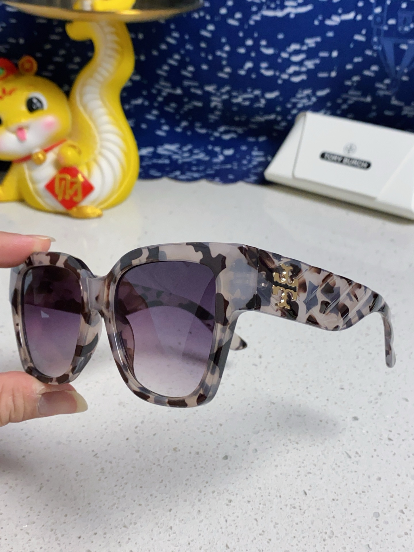 TORY BURCH トーリーバーチ サングラス フレーム型 レディース 大顔显瘦 防紫外線 31320 白豹纹 多色展開 - 画像 8