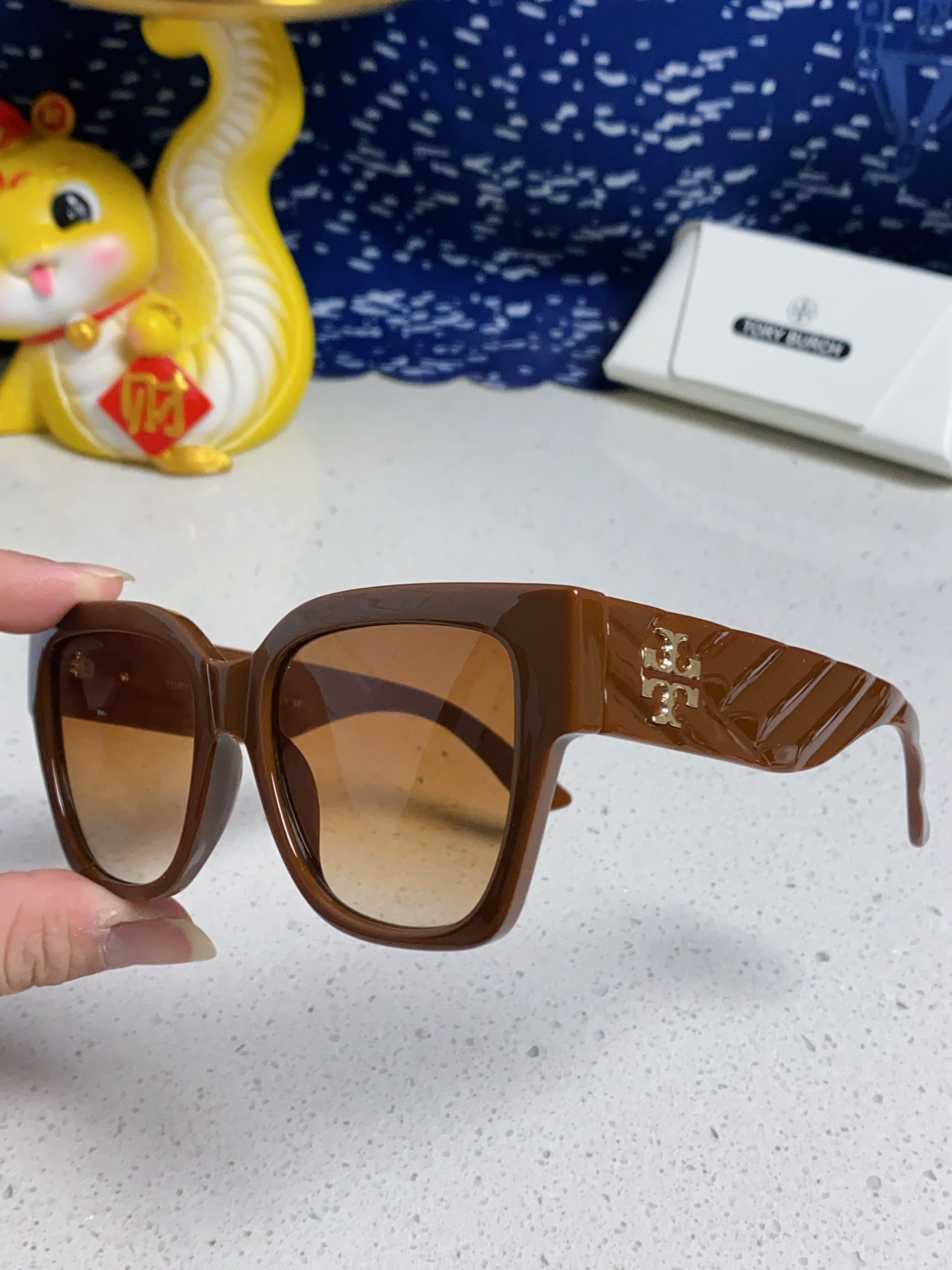 TORY BURCH トリー バーチ サングラス フレーム 2025年新作 大きめ ファッション レディース ブラック - 画像 8