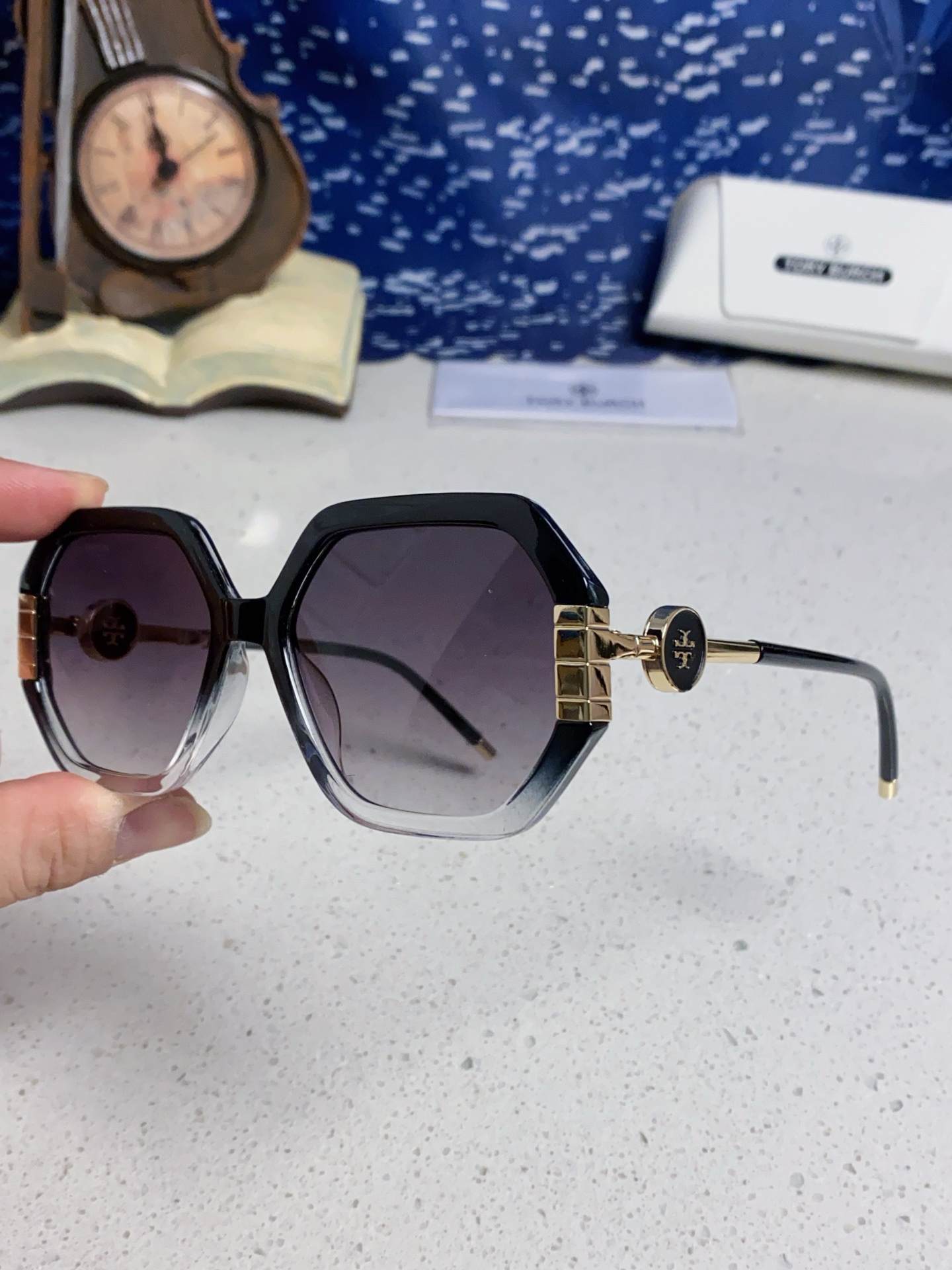 TORY BURCH トリー バーチ サングラス フレーム シェイプ 多色展開 ファッション レディース 多機能 UVカット - 画像 9