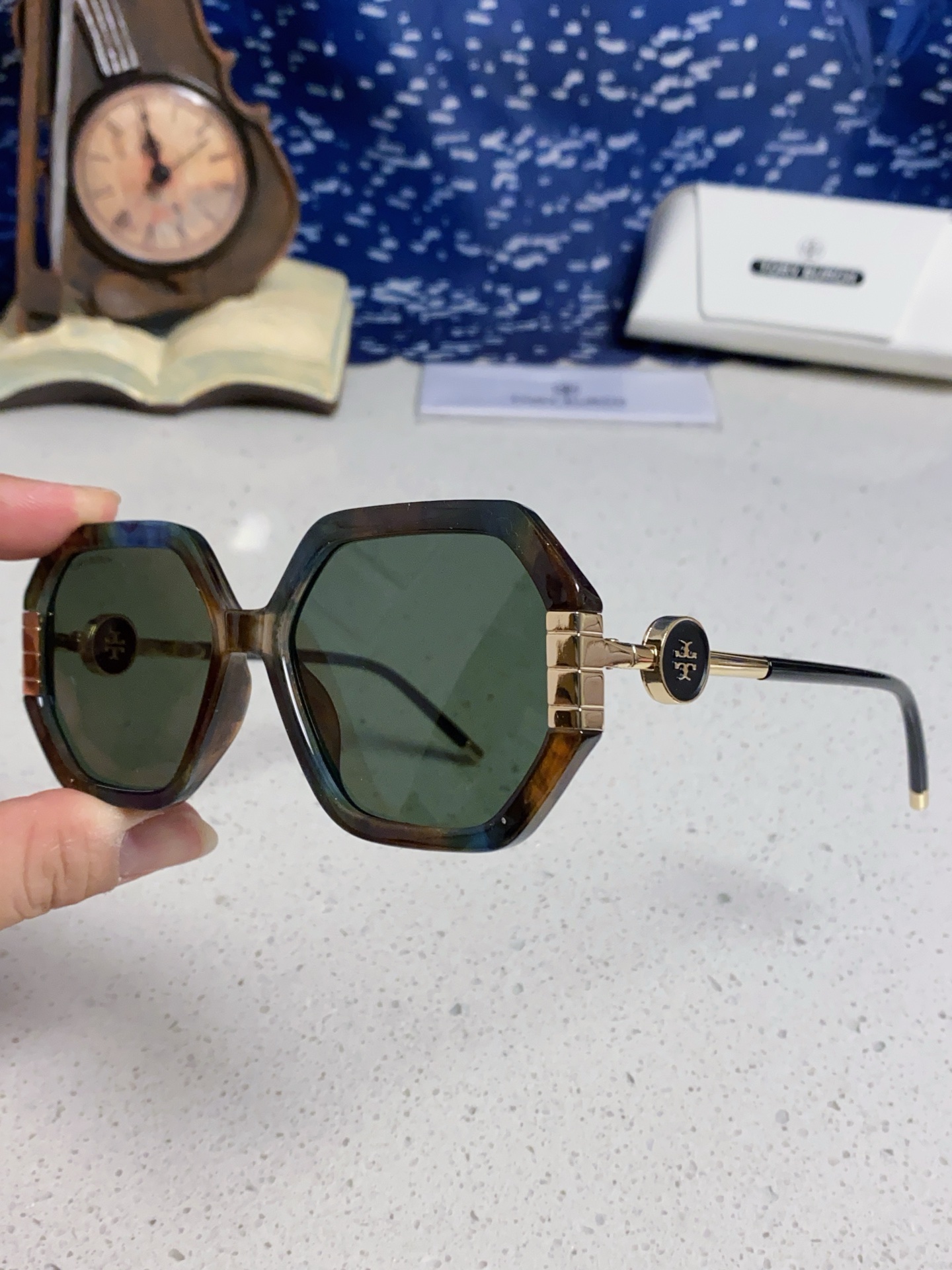 TORY BURCH トリー バーチ サングラス フラットフレーム UVカット 防紫外線 多角形 レディース ブランド メンズ 4色展開 - 画像 9