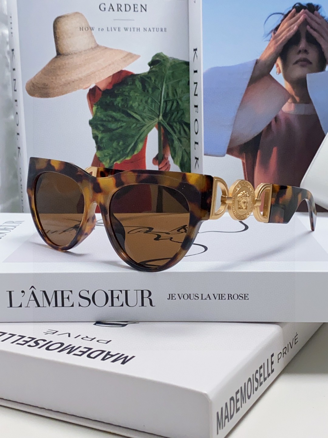 VERSACE ヴェルサーチ サングラス メンズ レディース 男女兼用 メデューサ ロゴ カタチ レディース メンズ ブラック ブラウン ホワイト 全3色 - 画像 6