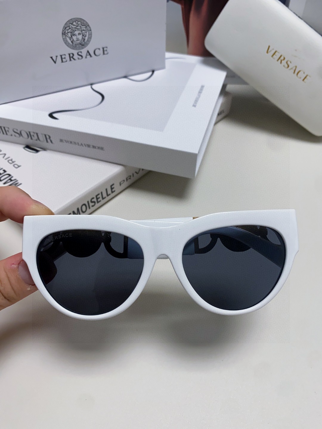 VERSACE ヴェルサーチ サングラス メンズ レディース 男女兼用 カメリア フレーム ブラック ホワイト マーメイド デザイン 31407 - 画像 9