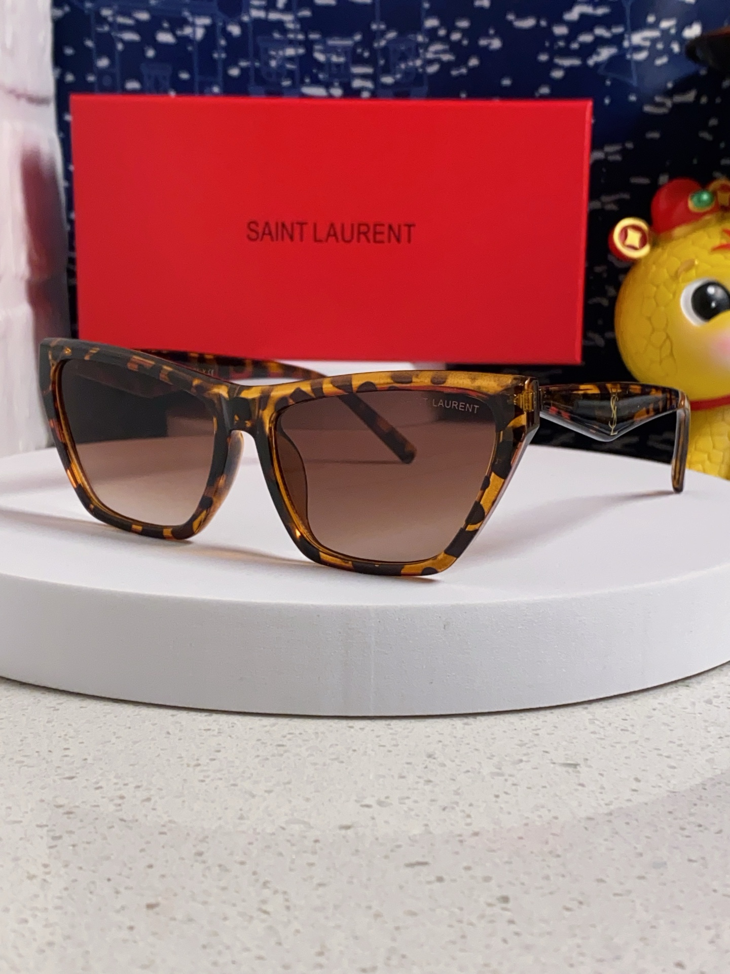 P130 YSL圣罗兰 2025新款猫眼方框太阳眼镜女圆脸SLM103遮阳墨镜男防紫外线 女士偏光太阳镜_31302