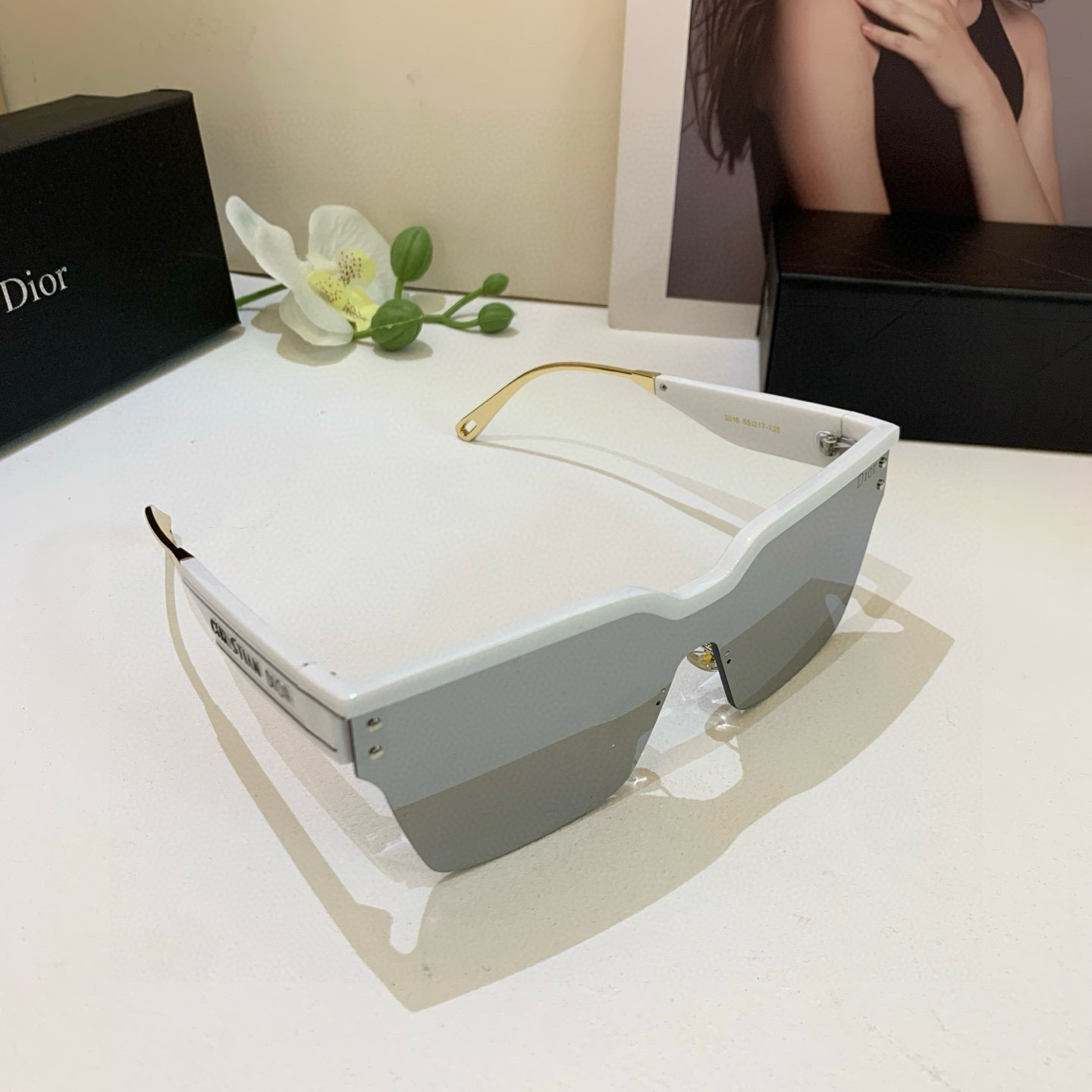 Dior ディオール サングラス フレーム レディース メンズ ホイール型 ブラック ホワイト ボルドー ブラウン 3色展開