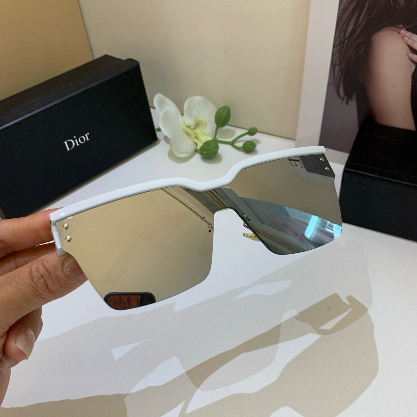 Dior ディオール サングラス フレーム レディース メンズ ホイール型 ブラック ホワイト ボルドー ブラウン 3色展開 - 画像 3